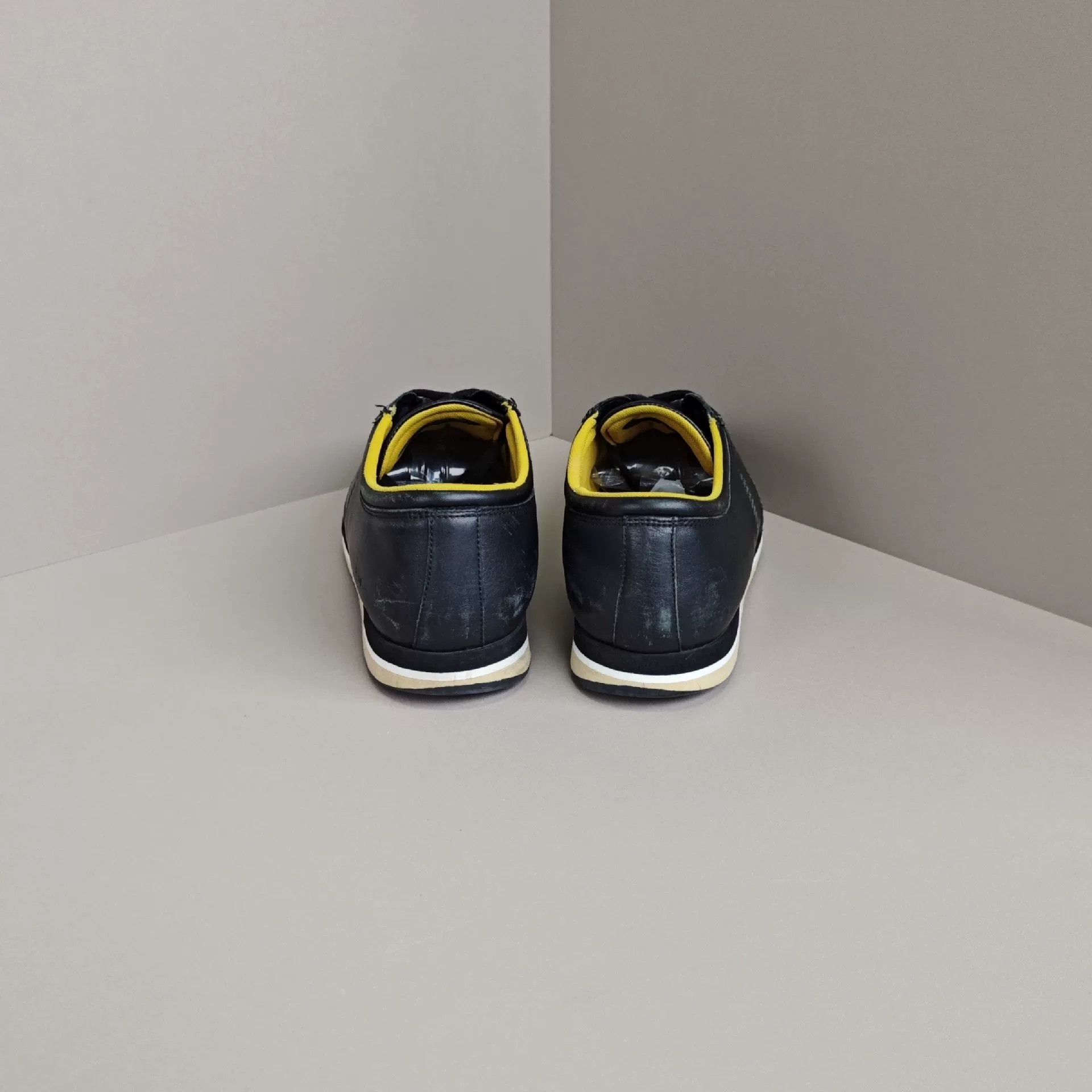 Salvatore Ferragamo Salvatore Ferragamo Casual Lowtop Sneakers us_11 Women Size US 11 / IT 41 - 3 Thumbnail