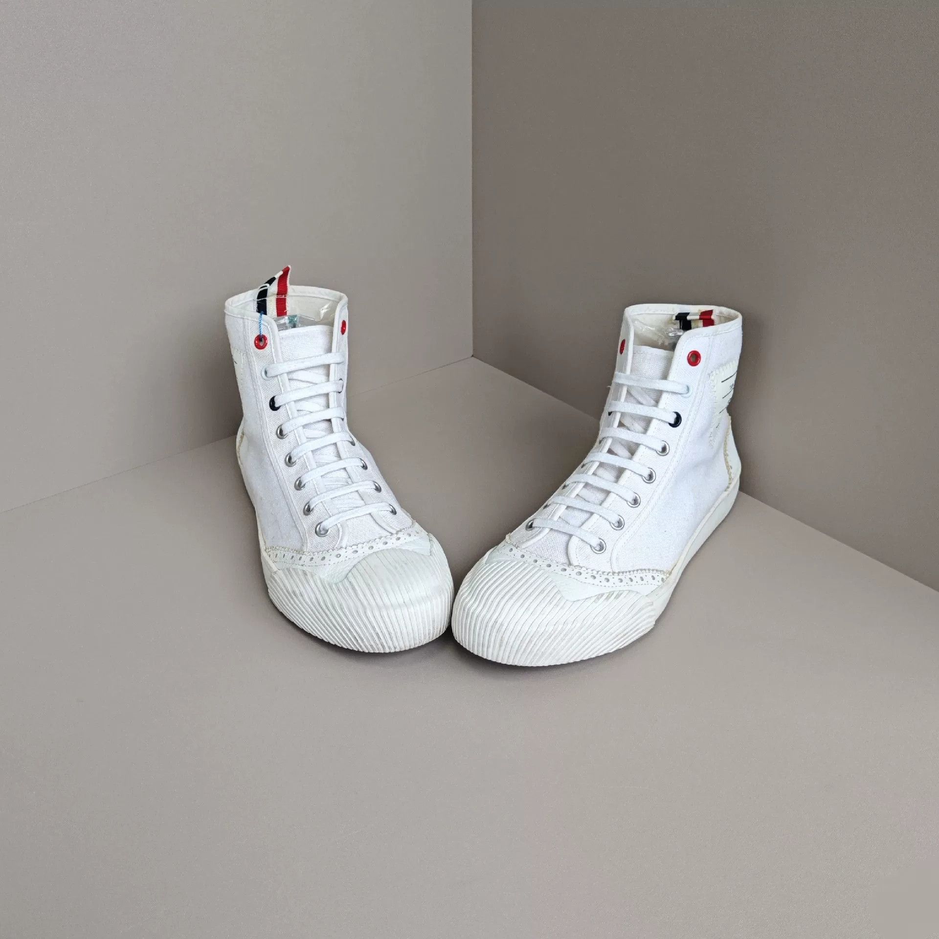 Thom Browne Thom Browne Canvas Brown Lowtop Sneakers 6 Men Size US 6 / EU 39 - 2 Thumbnail