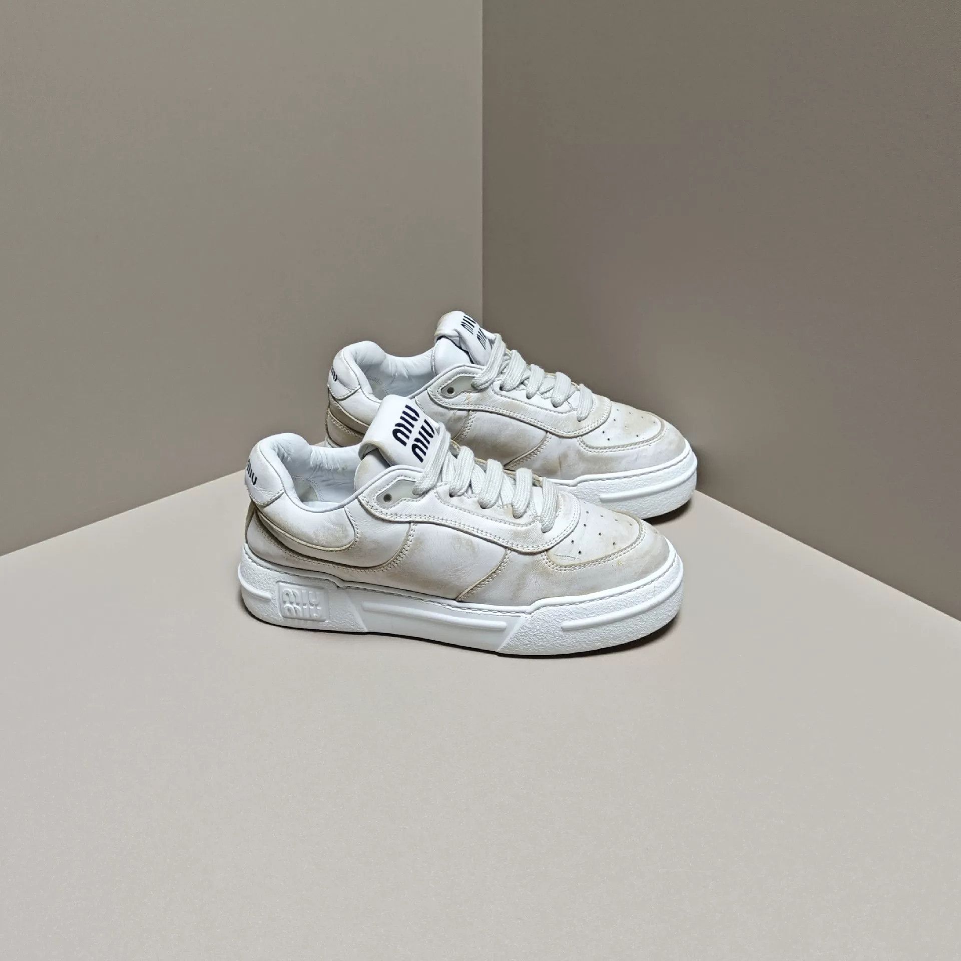 Miu Miu Miu Miu Retro Lowtop Sneakers us_6 Women Size US 6 / IT 36 - 4 Thumbnail