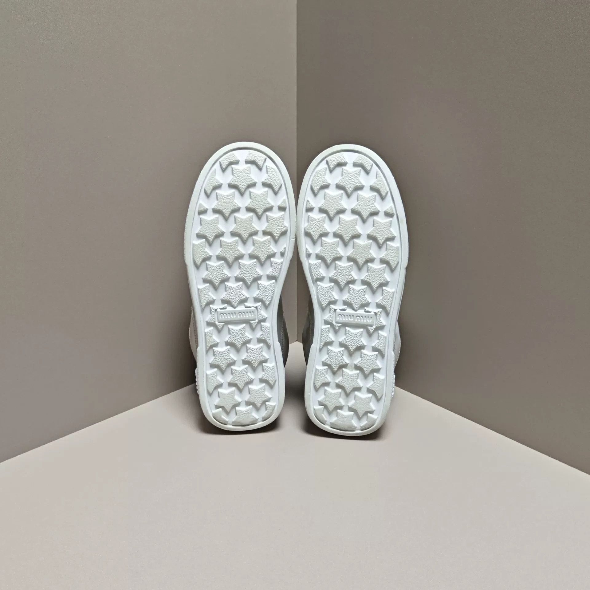 Miu Miu Miu Miu Retro Lowtop Sneakers us_6 Women Size US 6 / IT 36 - 5 Thumbnail