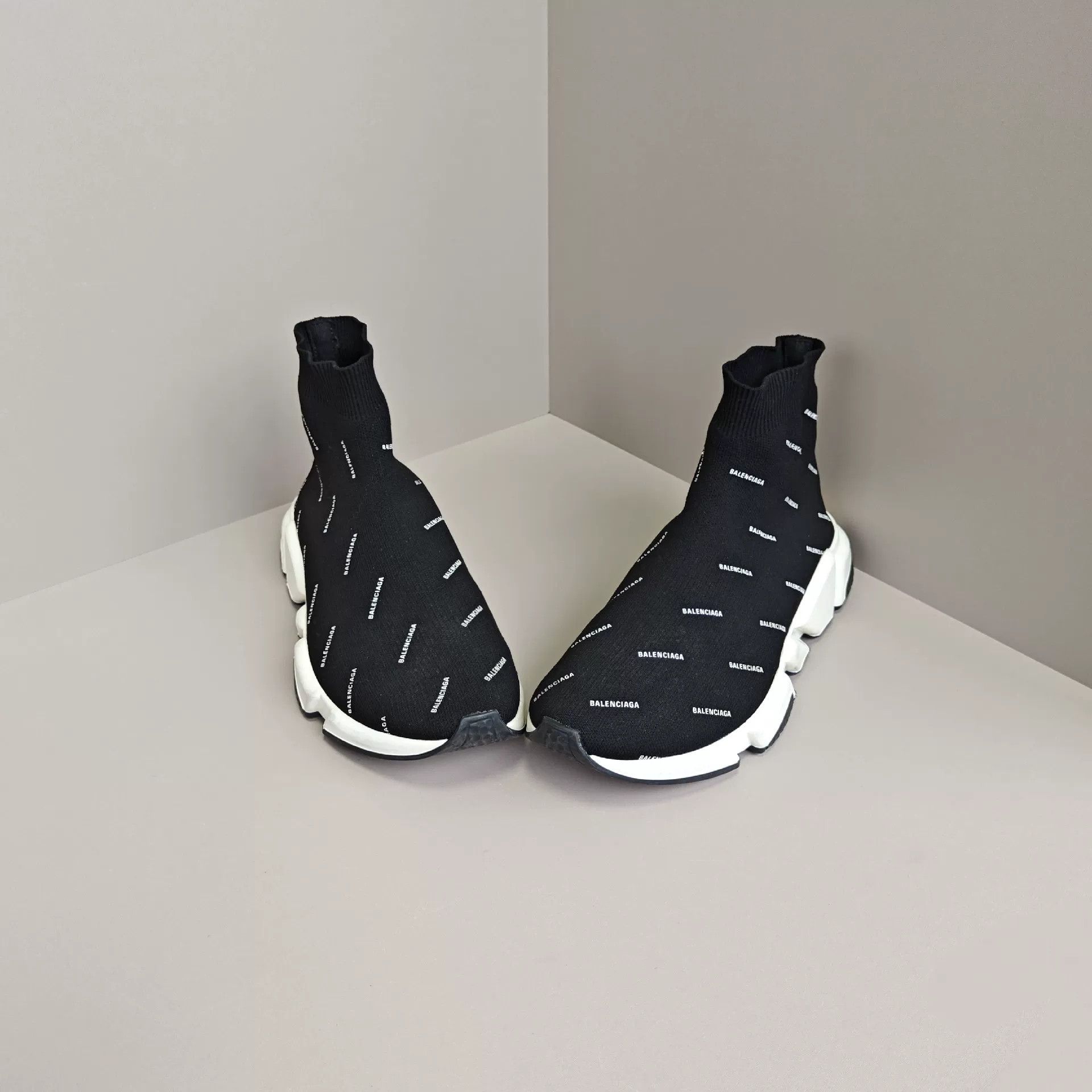 Balenciaga Balenciaga Hitop Sneakers 10 Men Size US 10 / EU 43 - 2 Thumbnail