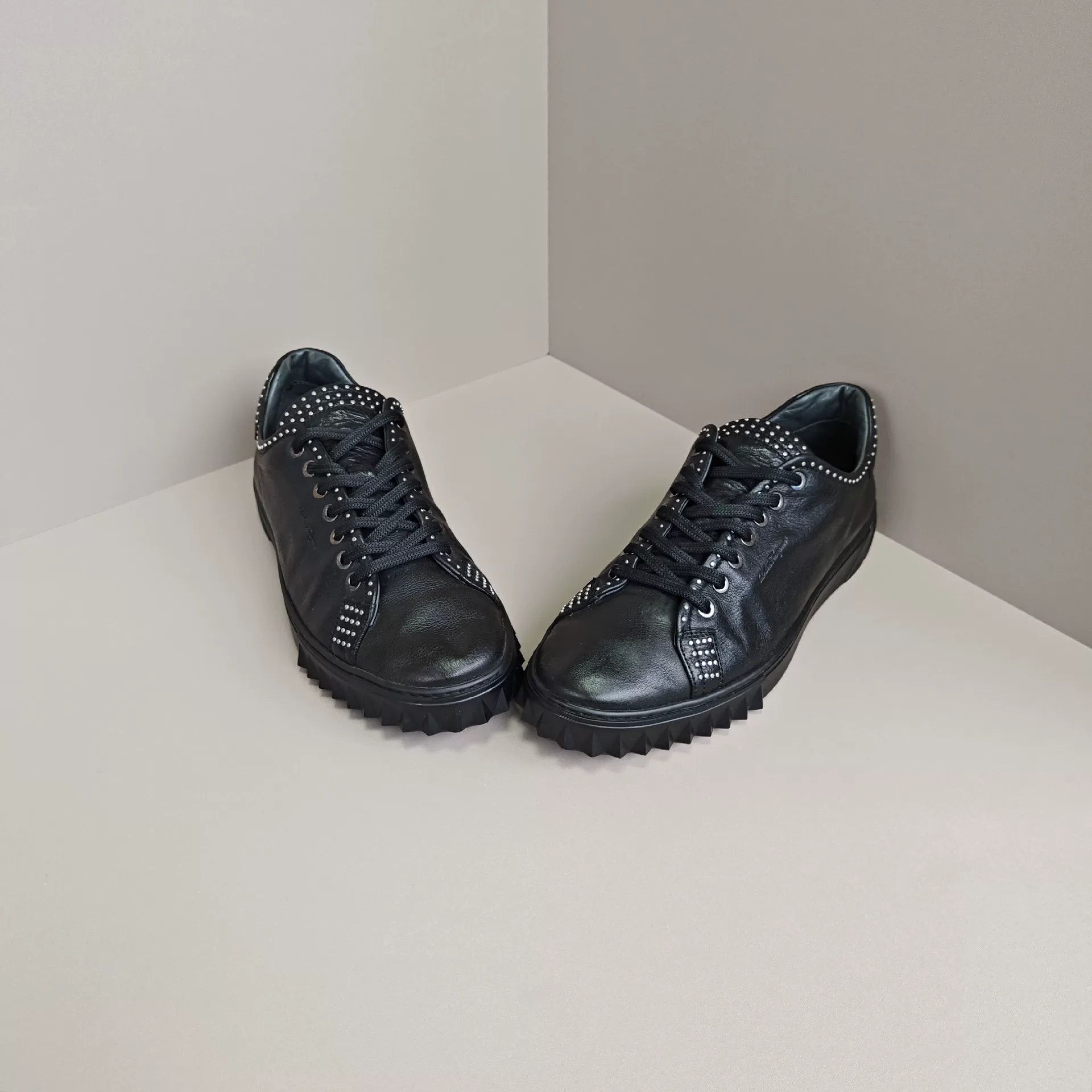 Salvatore Ferragamo Salvatore Ferragamo Lowtop Sneakers us_11 Women Size US 11 / IT 41 - 2 Thumbnail