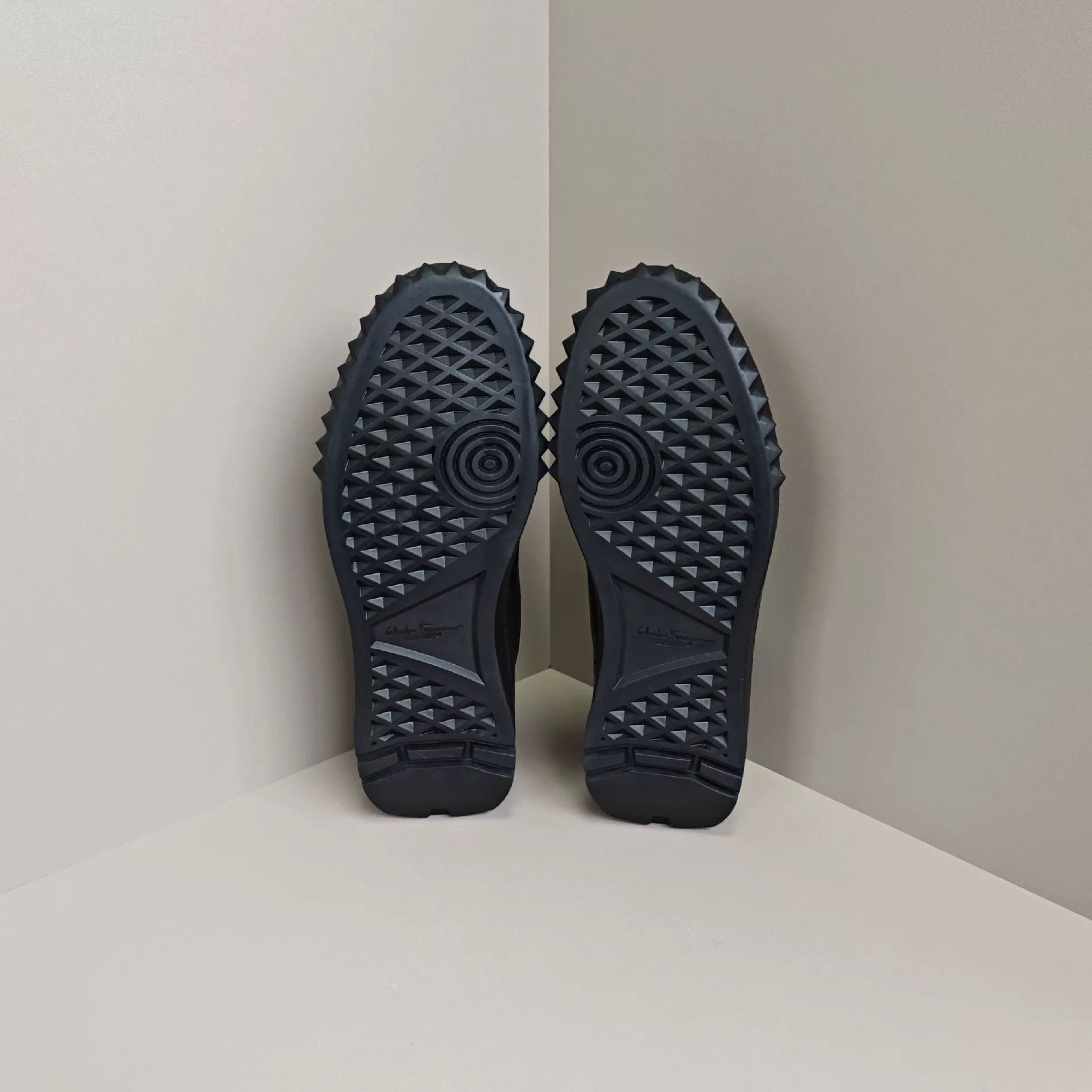 Salvatore Ferragamo Salvatore Ferragamo Lowtop Sneakers us_11 Women Size US 11 / IT 41 - 5 Thumbnail
