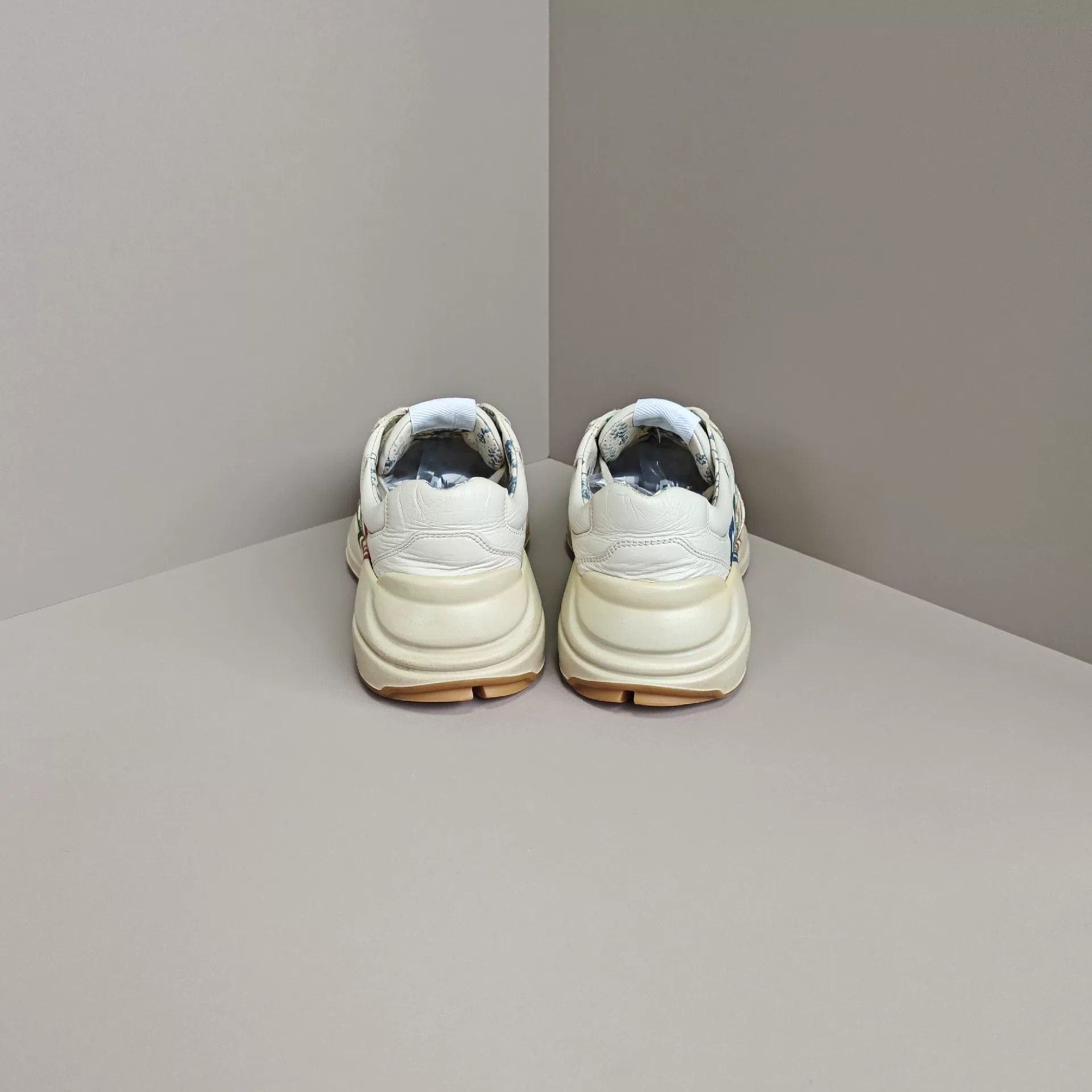 Gucci Gucci Lowtop Sneakers us_6 Women Size US 6 / IT 36 - 3 Thumbnail