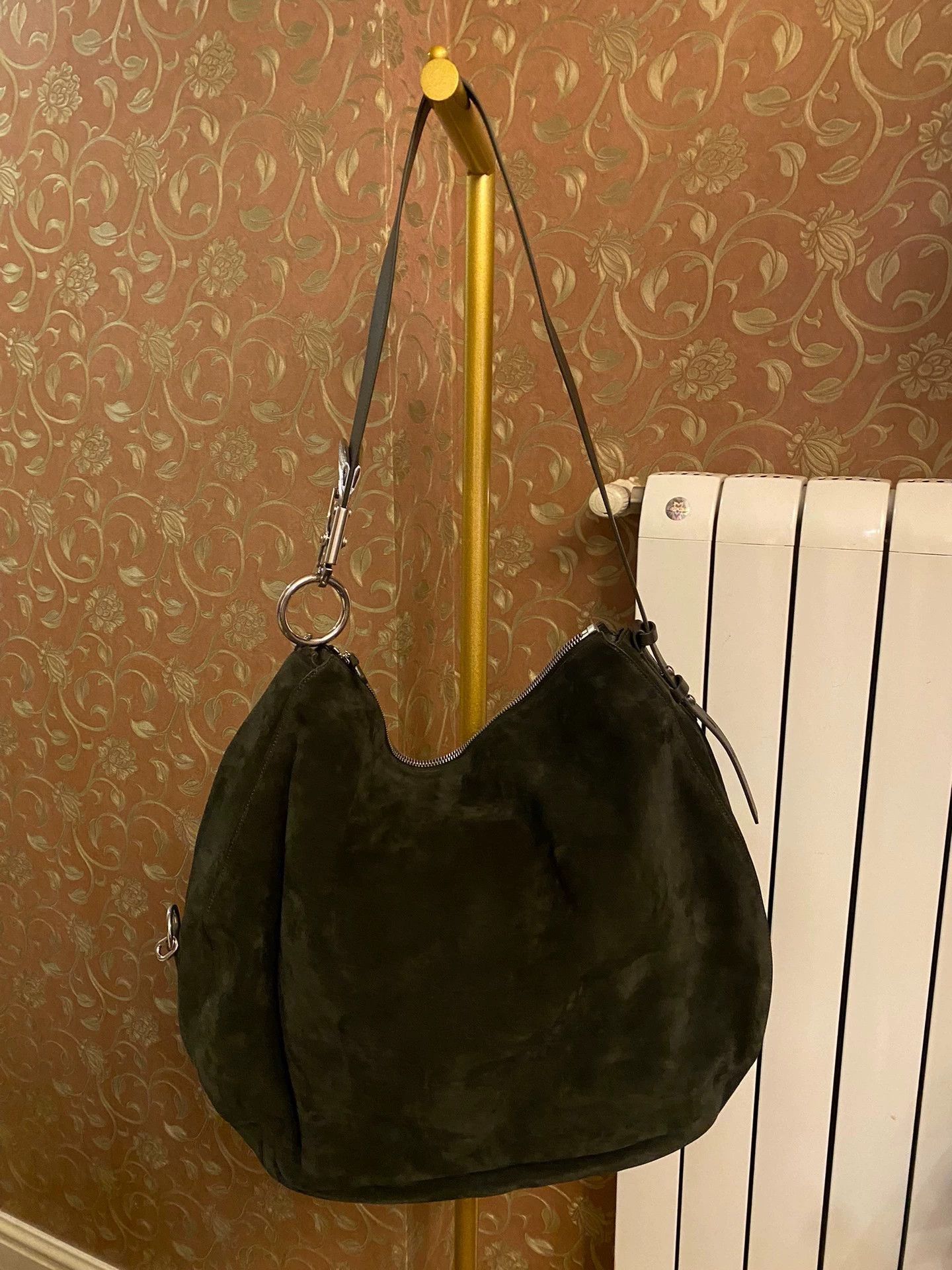 Burberry Red Suede Shoulder Bag with Zip Closure Size ONE SIZE - 4 Thumbnail