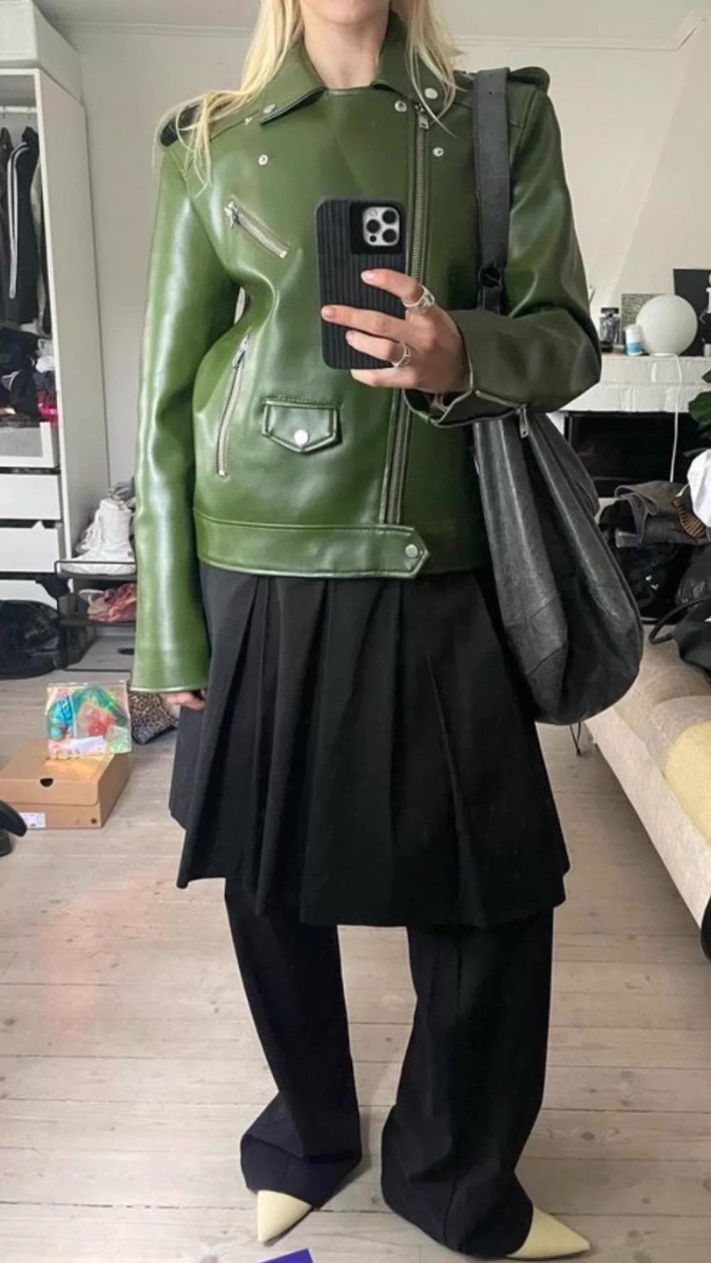 Balenciaga Green Leather Crossbody Shoulder Bag Size ONE SIZE - 5 Thumbnail
