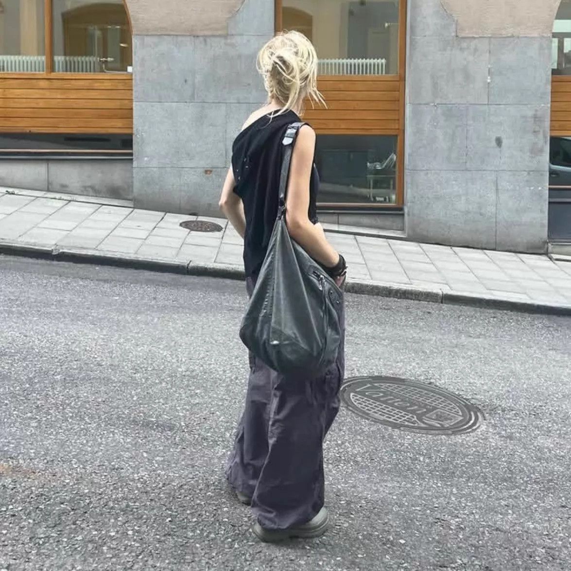 Balenciaga Green Leather Crossbody Shoulder Bag Size ONE SIZE - 8 Thumbnail