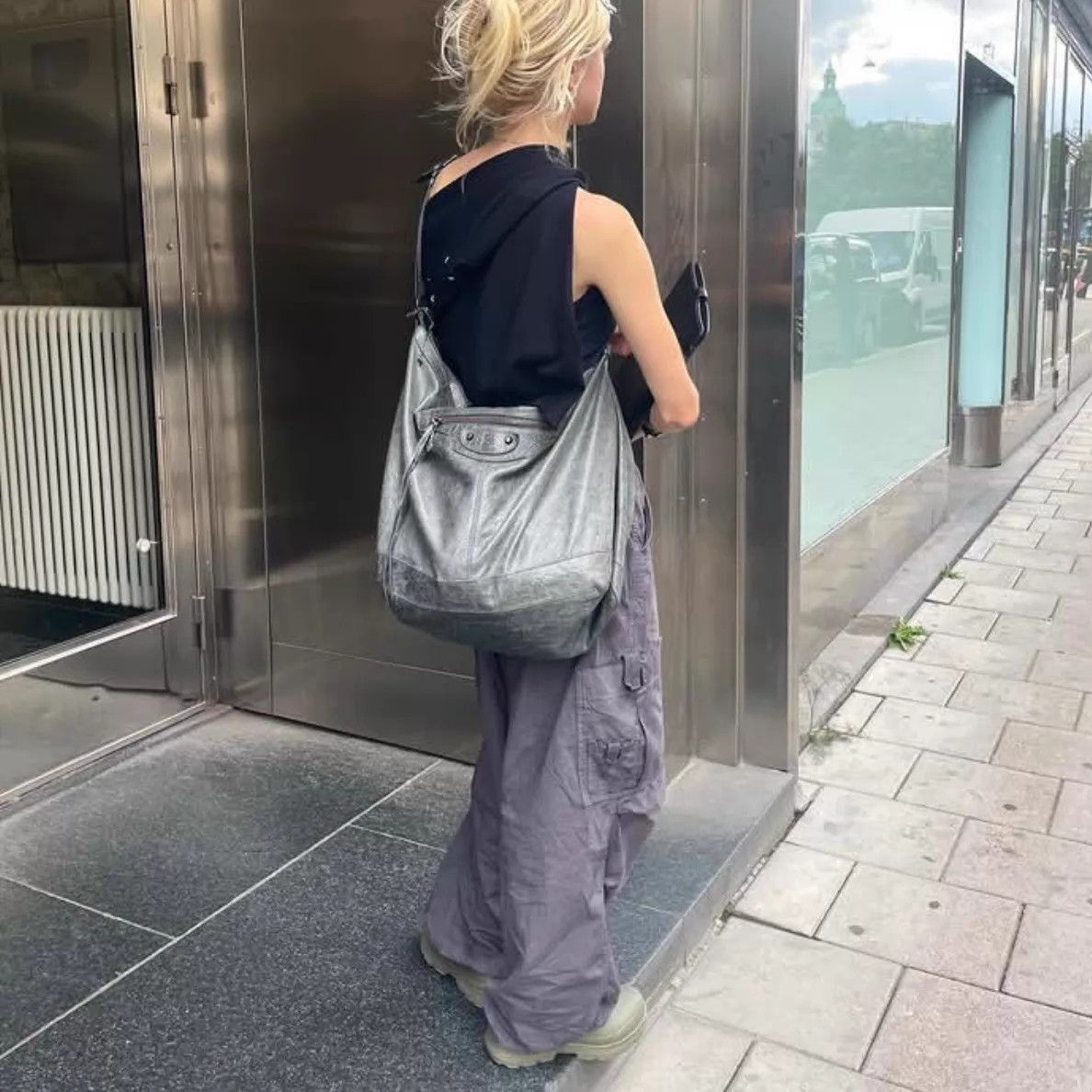 Balenciaga Green Leather Crossbody Shoulder Bag Size ONE SIZE - 9 Thumbnail