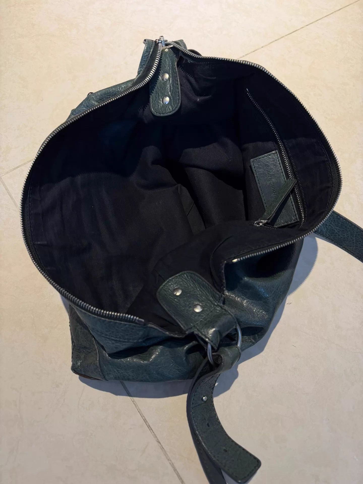 Balenciaga Green Leather Crossbody Shoulder Bag Size ONE SIZE - 4 Thumbnail