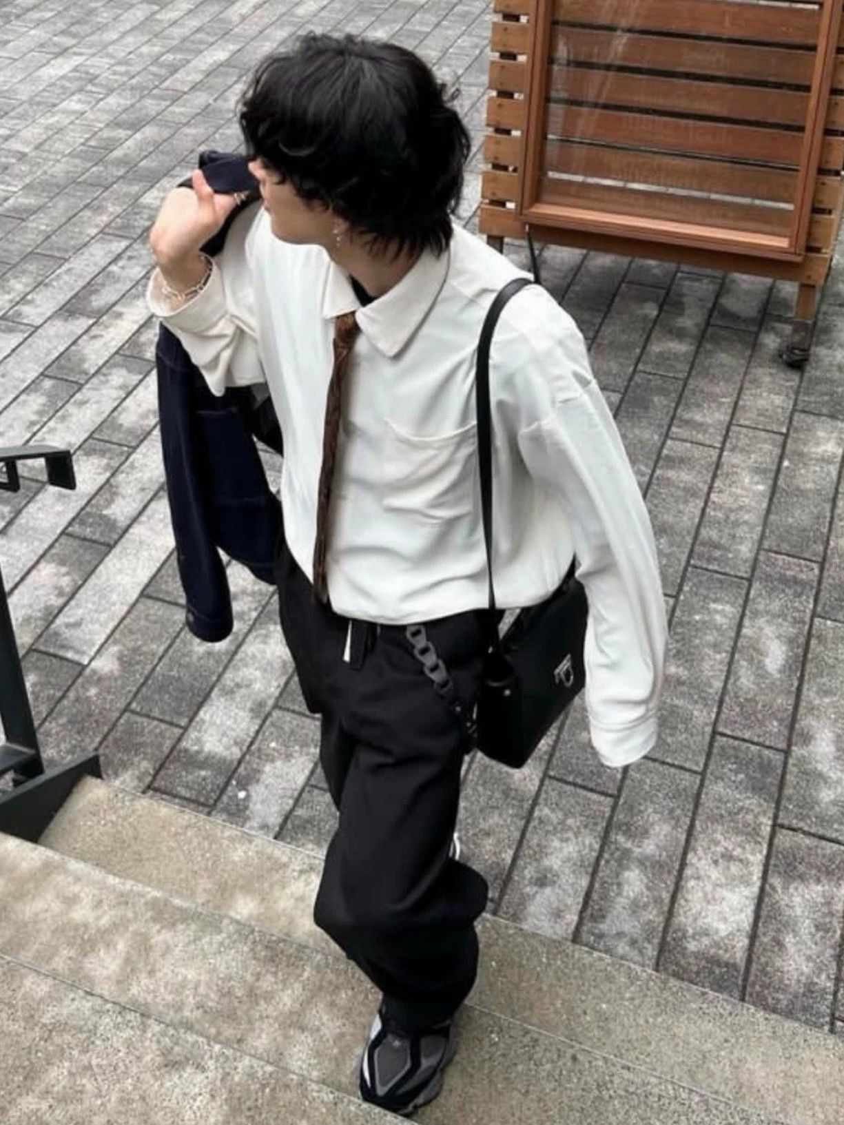 Prada Black Crossbody Bag with Gold Buckle Size ONE SIZE - 8 Thumbnail