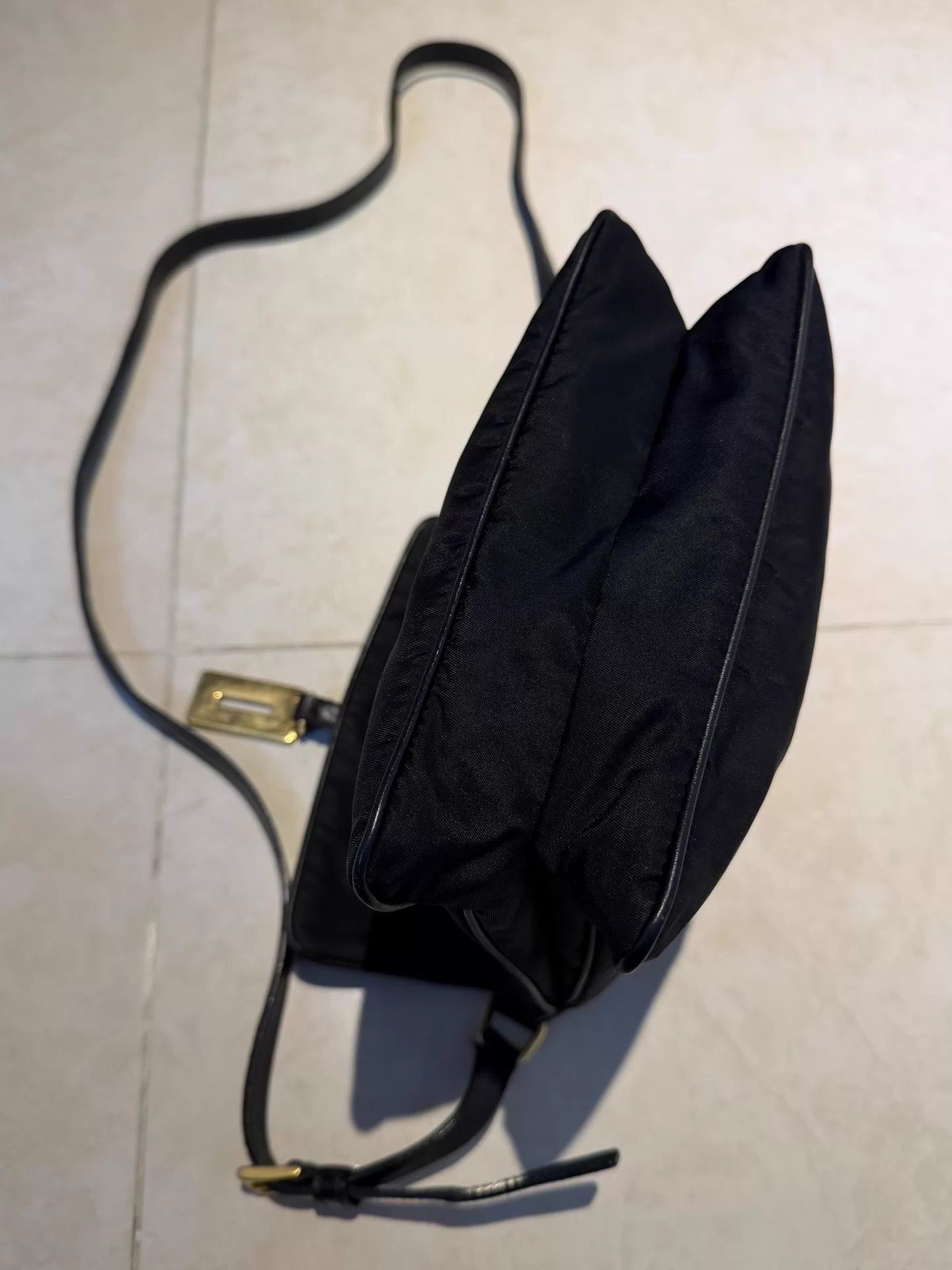 Prada Black Crossbody Bag with Gold Buckle Size ONE SIZE - 5 Thumbnail