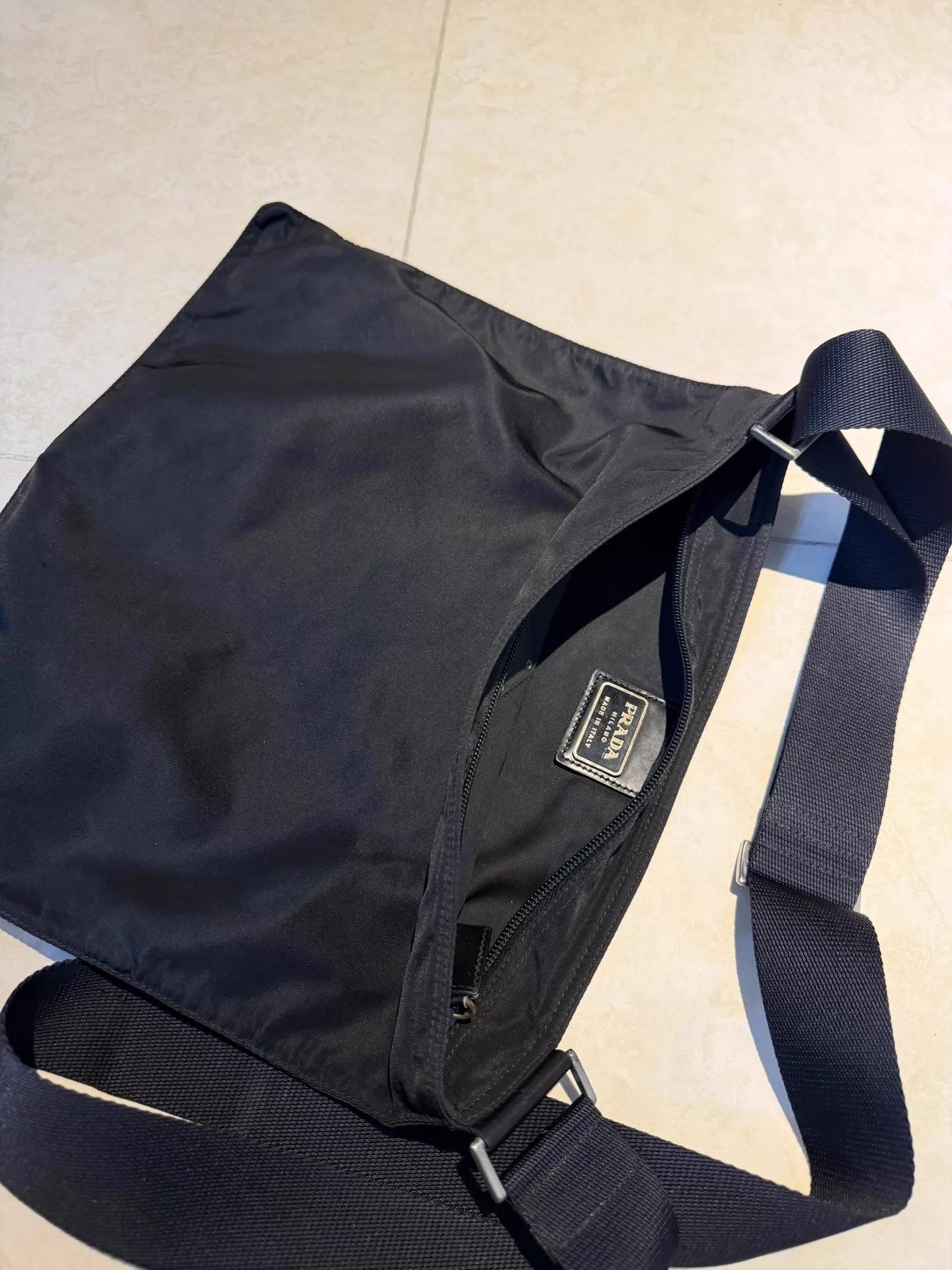Prada Black Crossbody Messenger Bag Size ONE SIZE - 2 Thumbnail
