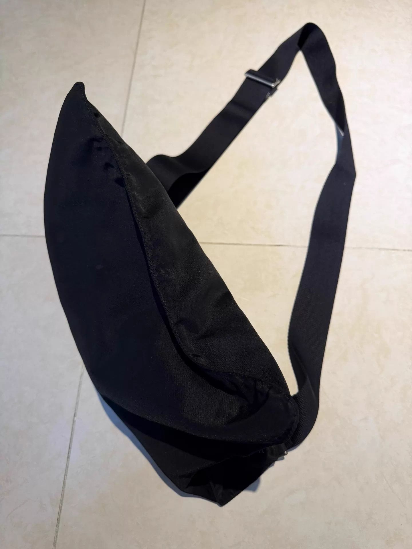 Prada Black Crossbody Messenger Bag Size ONE SIZE - 3 Thumbnail