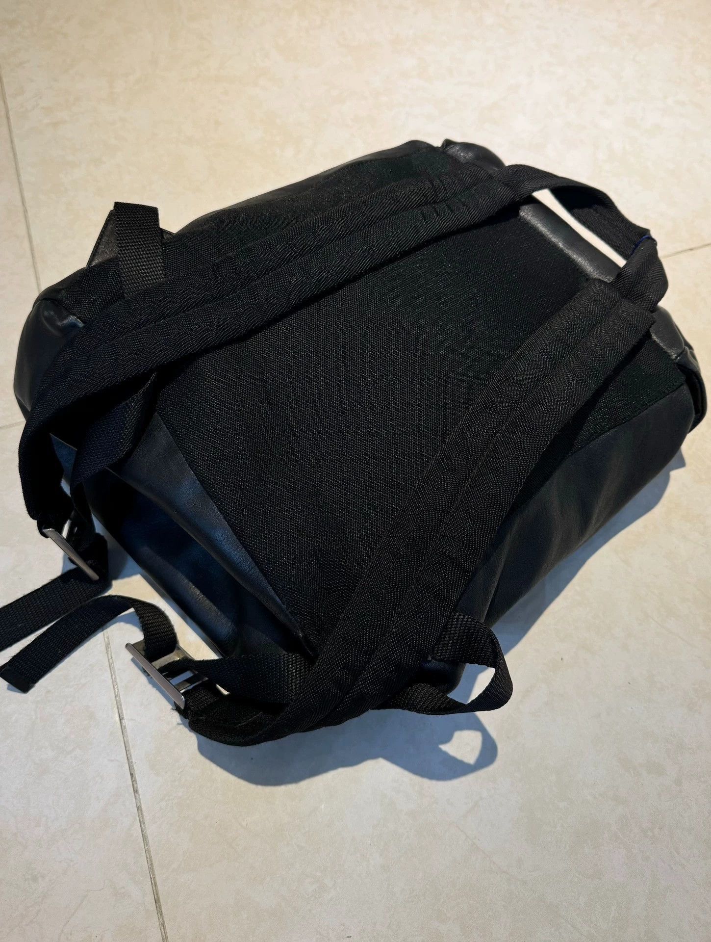 Prada Black Leather Backpack with Buckle Closure Size ONE SIZE - 5 Thumbnail