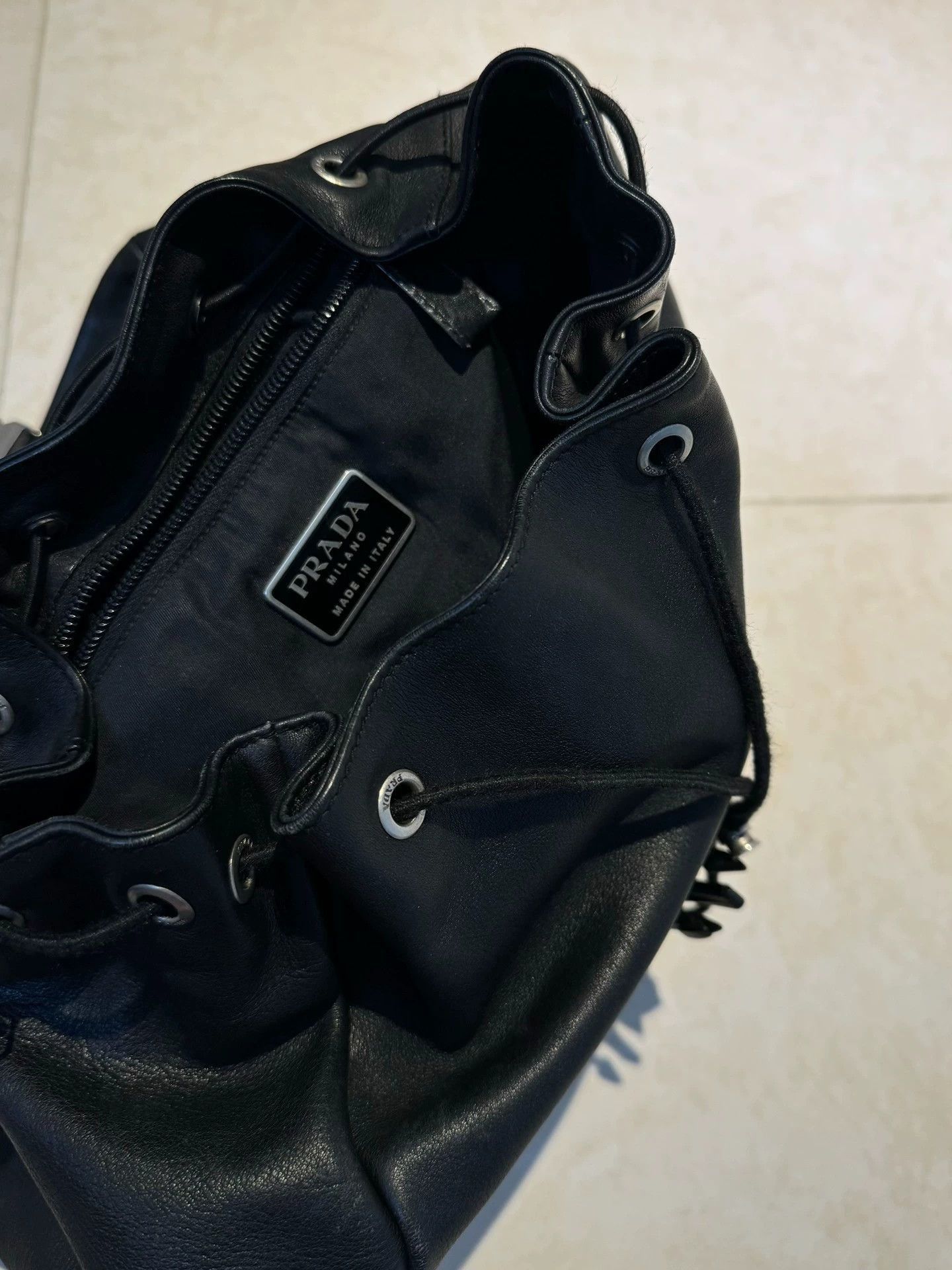 Prada Black Leather Backpack with Buckle Closure Size ONE SIZE - 6 Thumbnail