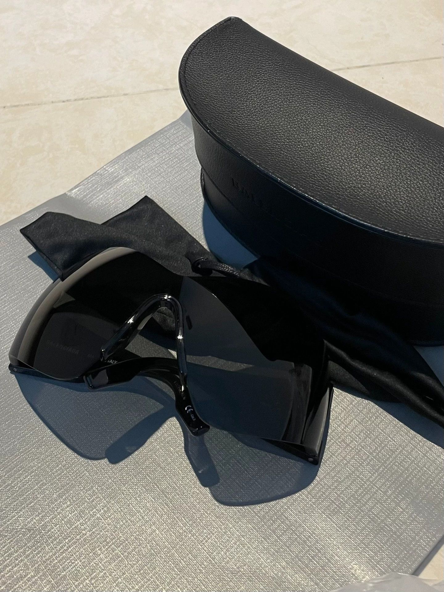 Balenciaga Black Shield Sunglasses Size ONE SIZE - 2 Thumbnail