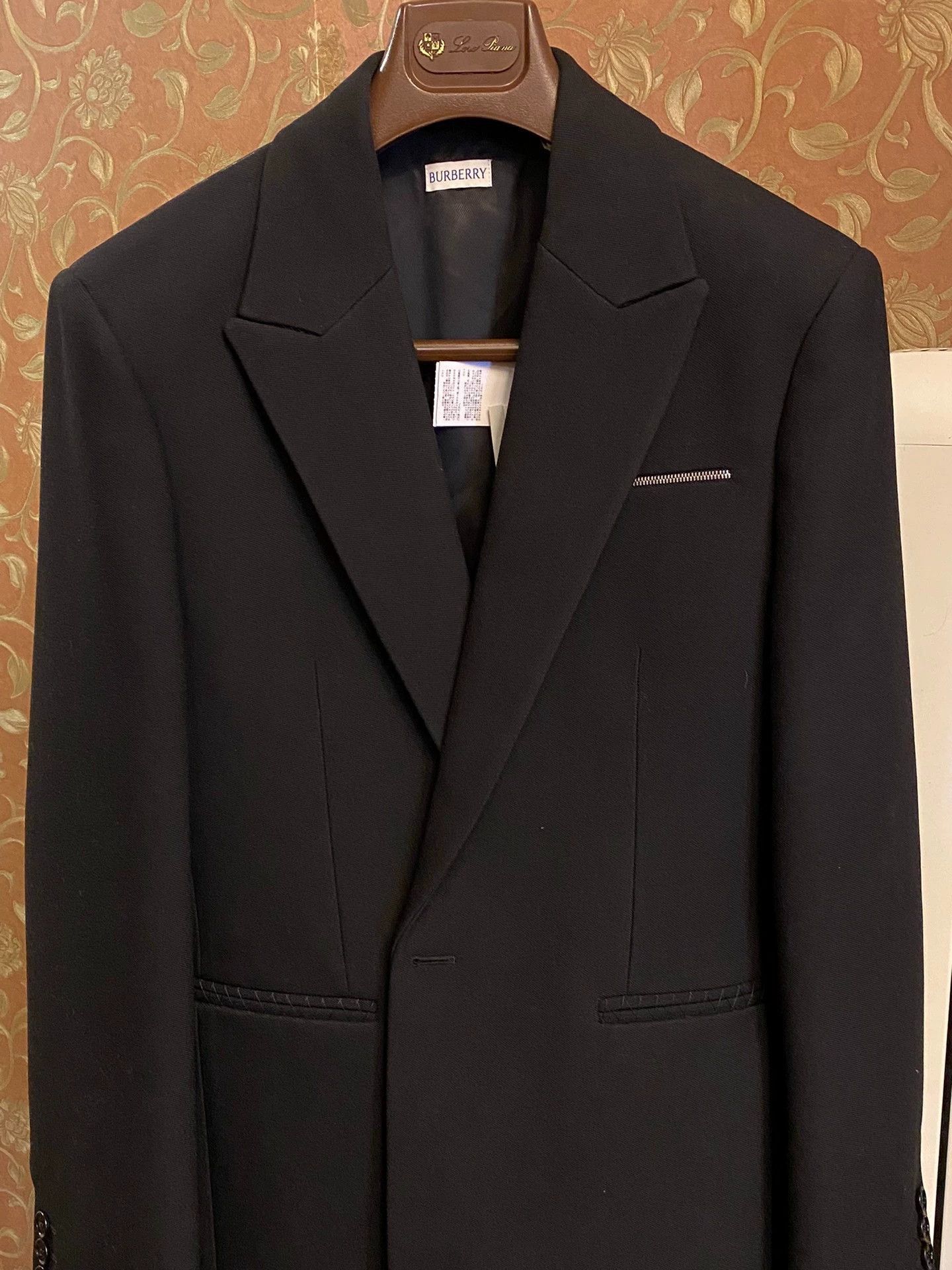 Burberry Black Formal Blazer with Notch Lapel Size US M / EU 48-50 / 2 - 2 Thumbnail