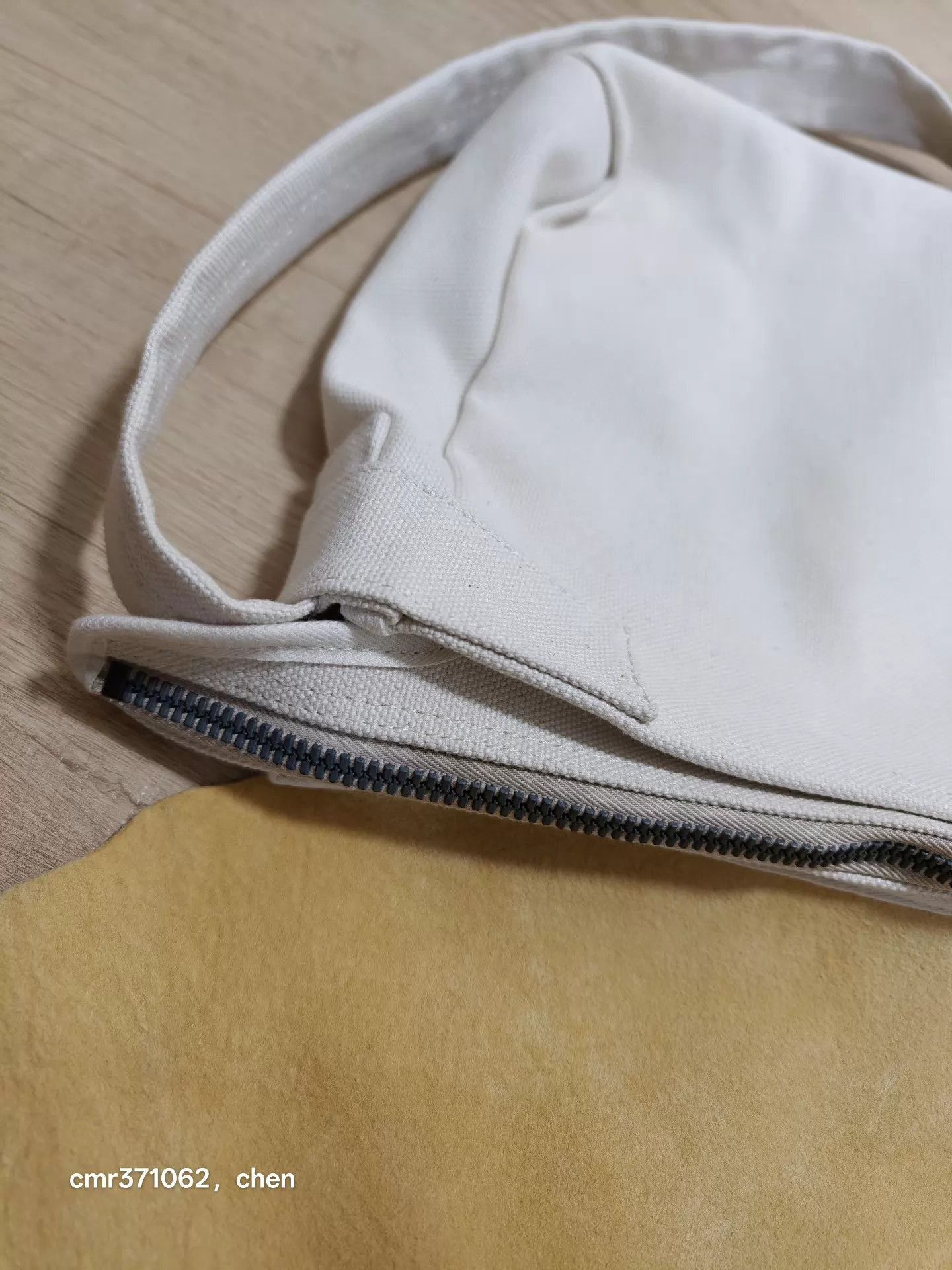 Visvim Beige Suede Crossbody Bag with Canvas Strap Size ONE SIZE - 4 Thumbnail
