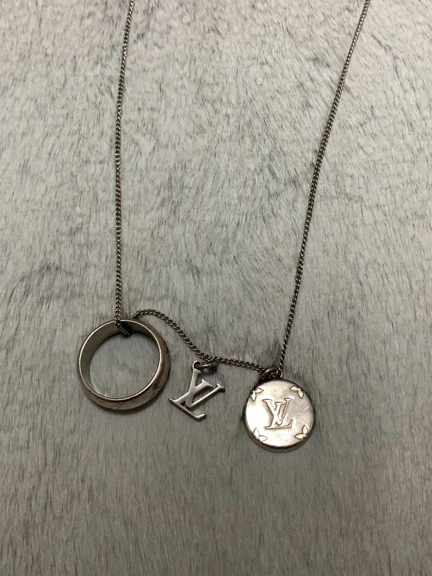 Louis Vuitton Silver Double Pendant Chain Necklace Size ONE SIZE - 2 Thumbnail