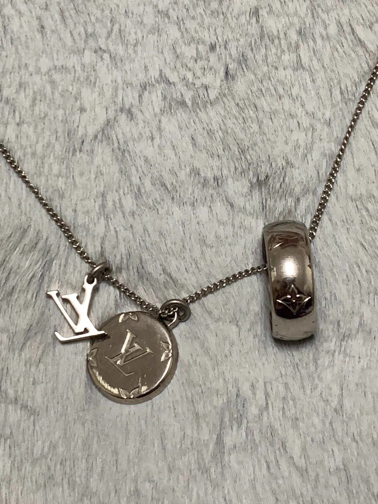 Louis Vuitton Silver Double Pendant Chain Necklace Size ONE SIZE - 6 Thumbnail