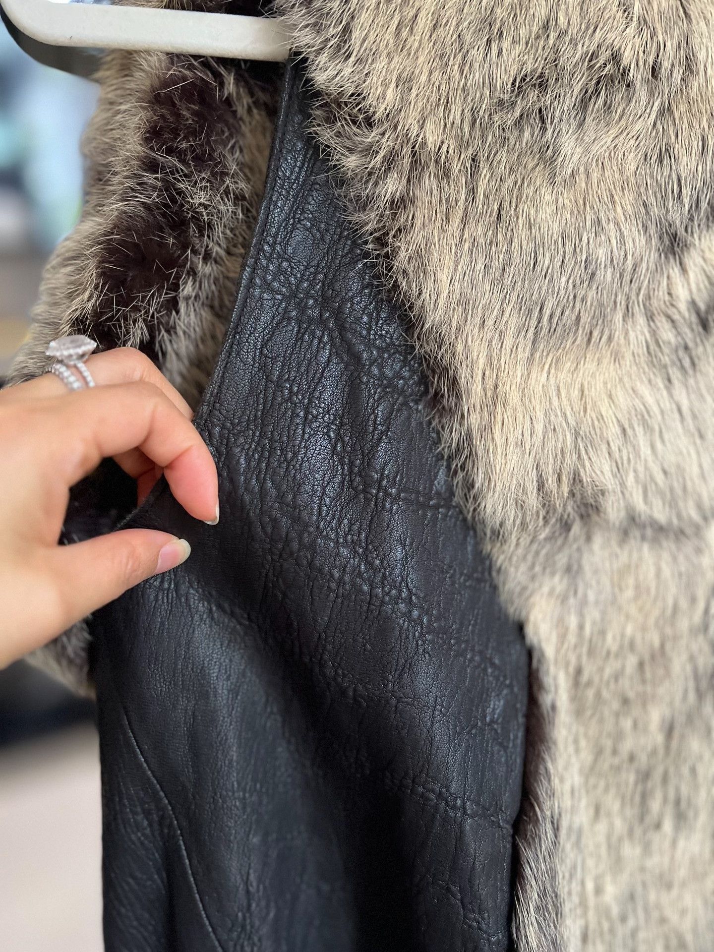 Helmut Lang Helmut Lang Rabbit Fur Vest Size M / US 6-8 / IT 42-44 - 4 Thumbnail