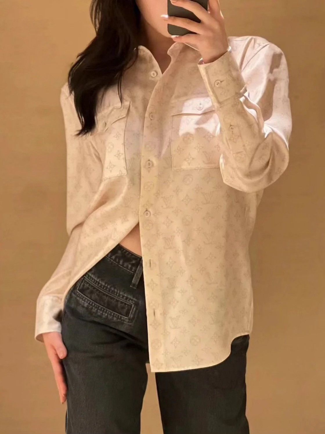 Louis Vuitton Louis Vuitton Monogram Silk Shirt & Shorts Set Size M / US 6-8 / IT 42-44 - 4 Thumbnail