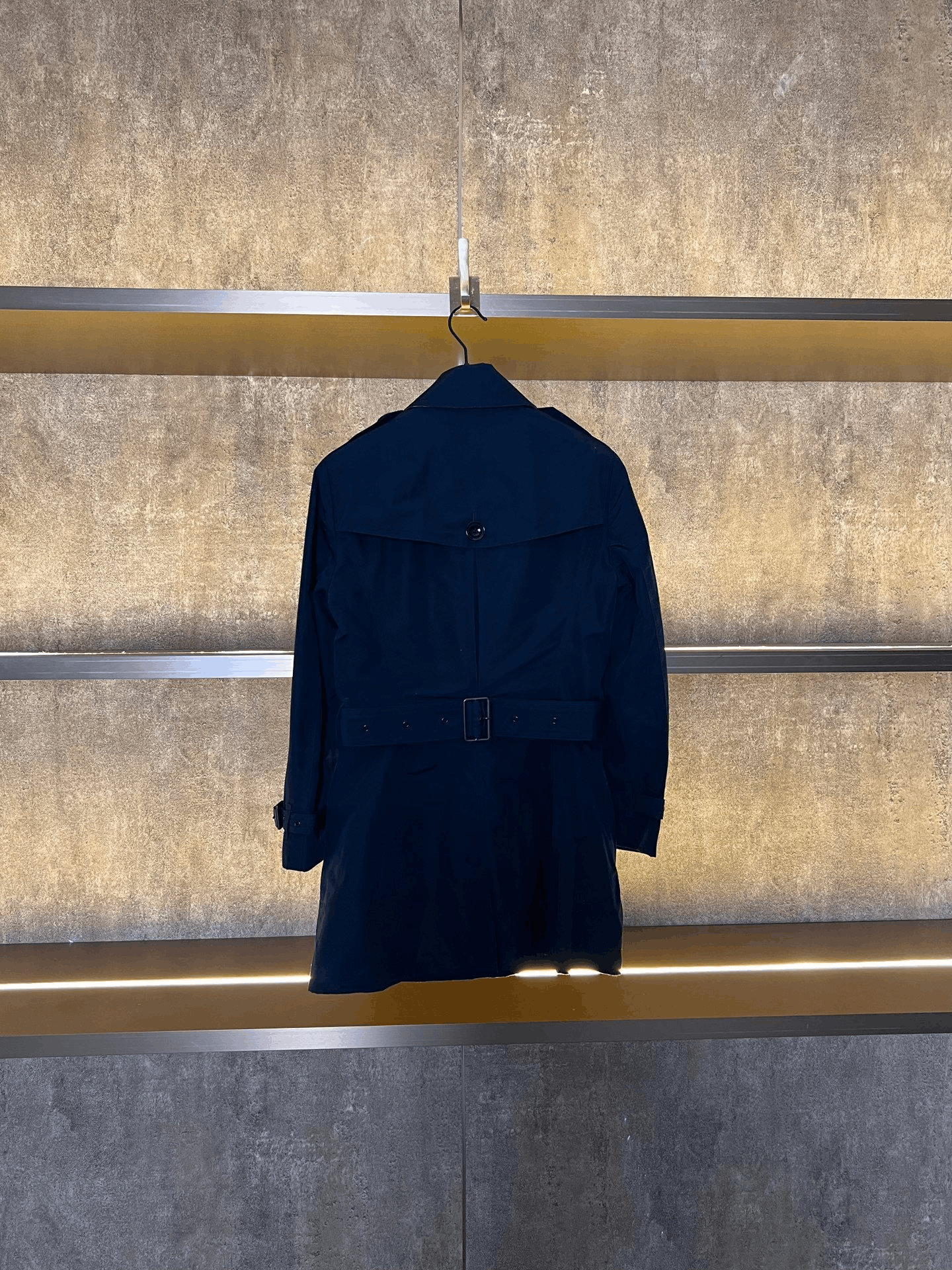 Burberry Burberry Trench Coat Size M / US 6-8 / IT 42-44 - 2 Thumbnail