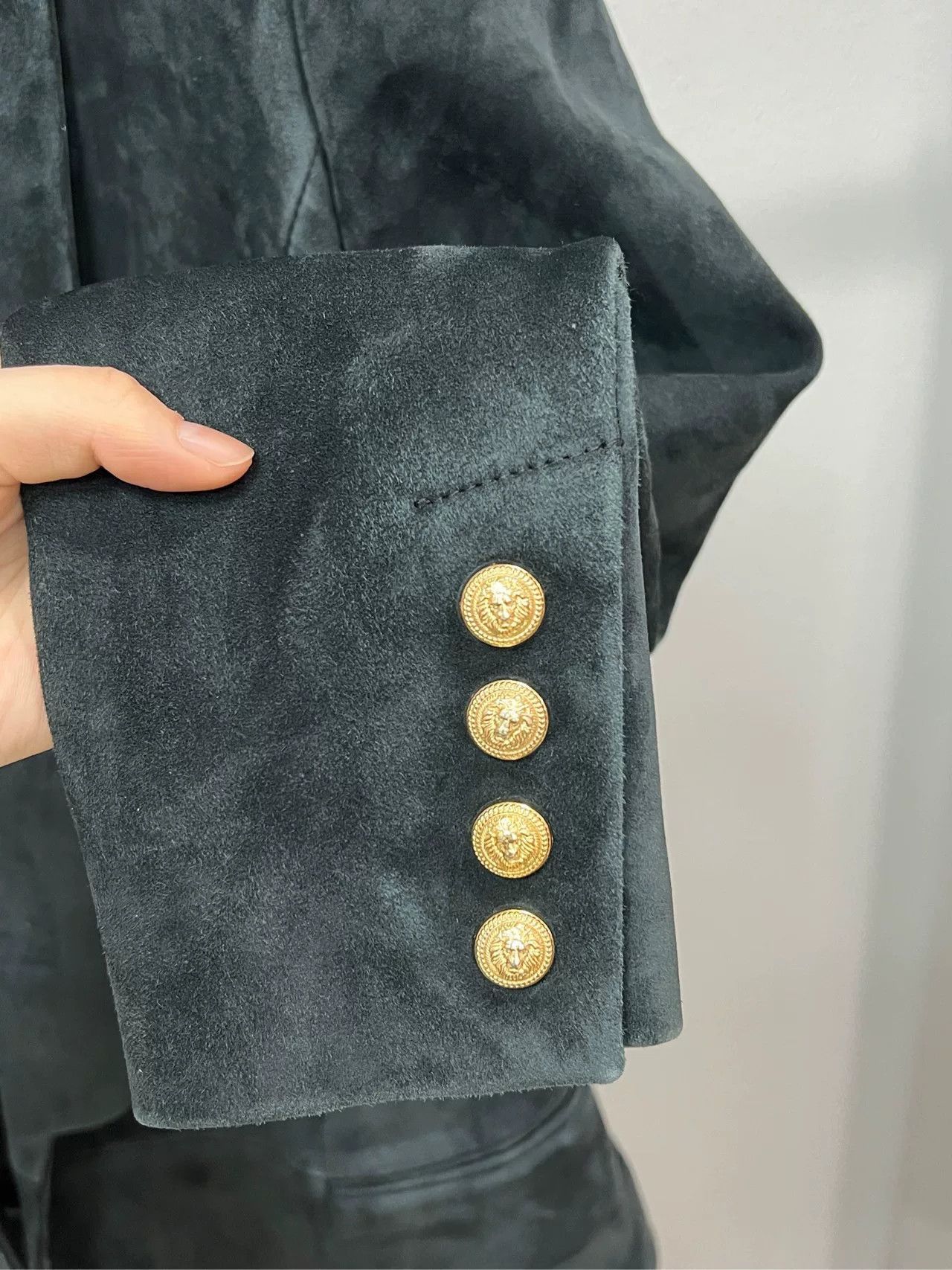 Balmain Balmain Green Velvet Gold Button Blazer Size XXS / US 00 / IT 34 - 3 Thumbnail