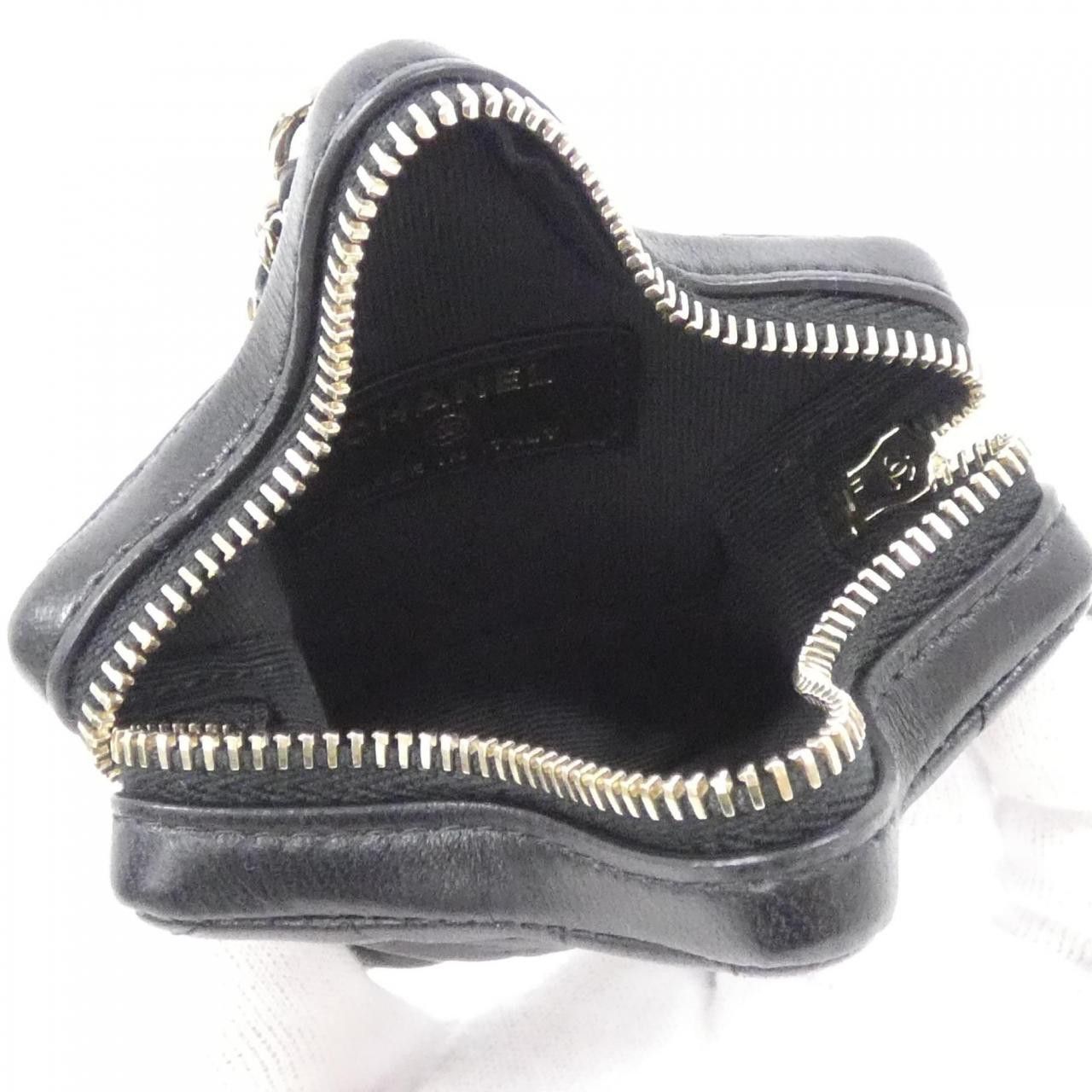 Chanel Chanel Chanel Bag Charm Keyring Leather Charm AP4985 DUTY FREE for USA Size ONE SIZE - 7 Thumbnail