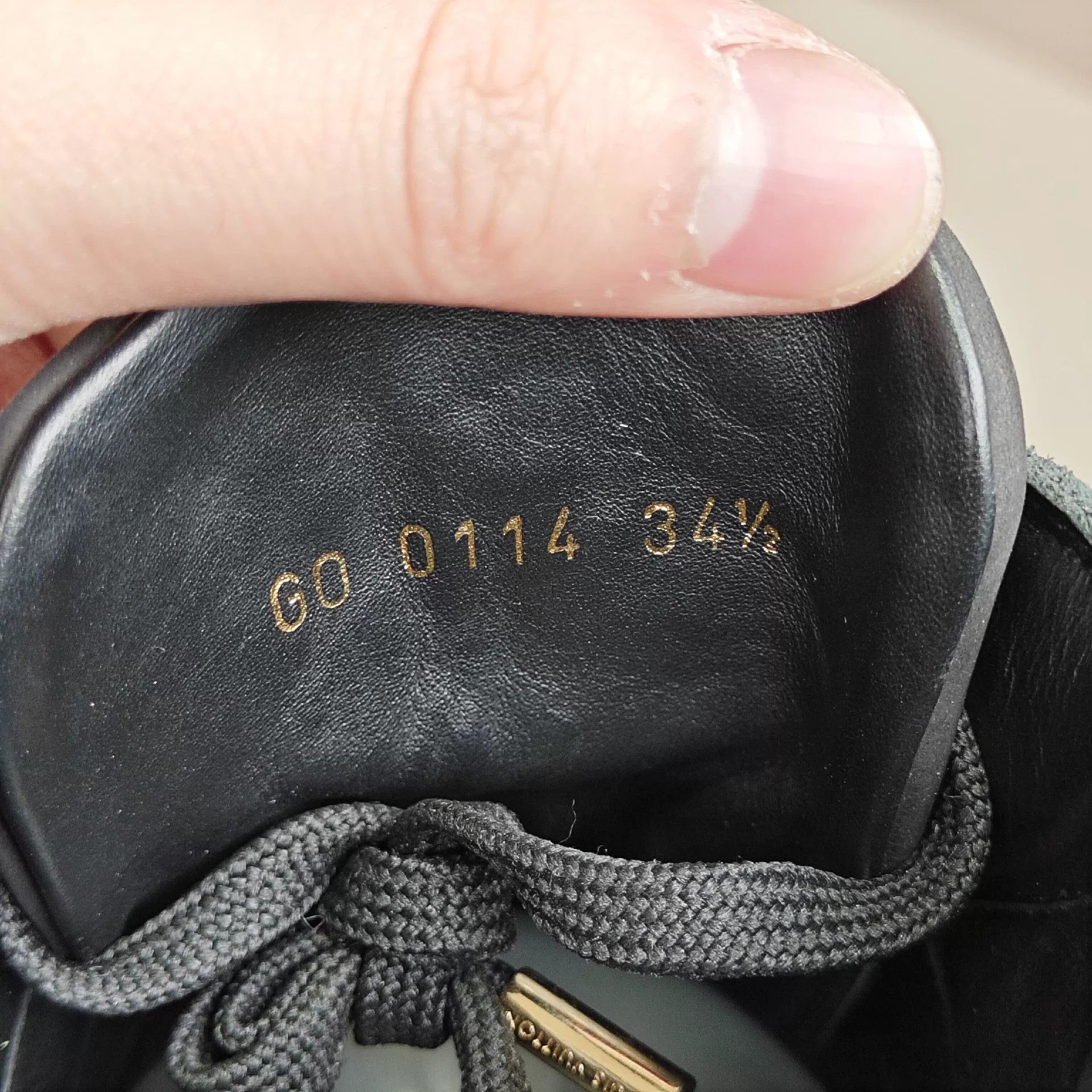 Louis Vuitton Louis Vuitton Casual Hitop Sneakers it_34-5 Women Size US 4.5 / IT 34.5 - 6 Thumbnail