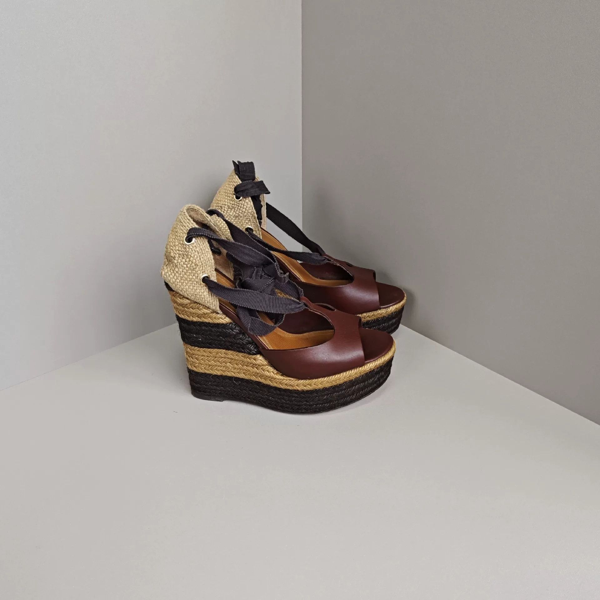 Fendi Fendi Sandals us_7 Women Size US 7 / IT 37 - 4 Thumbnail