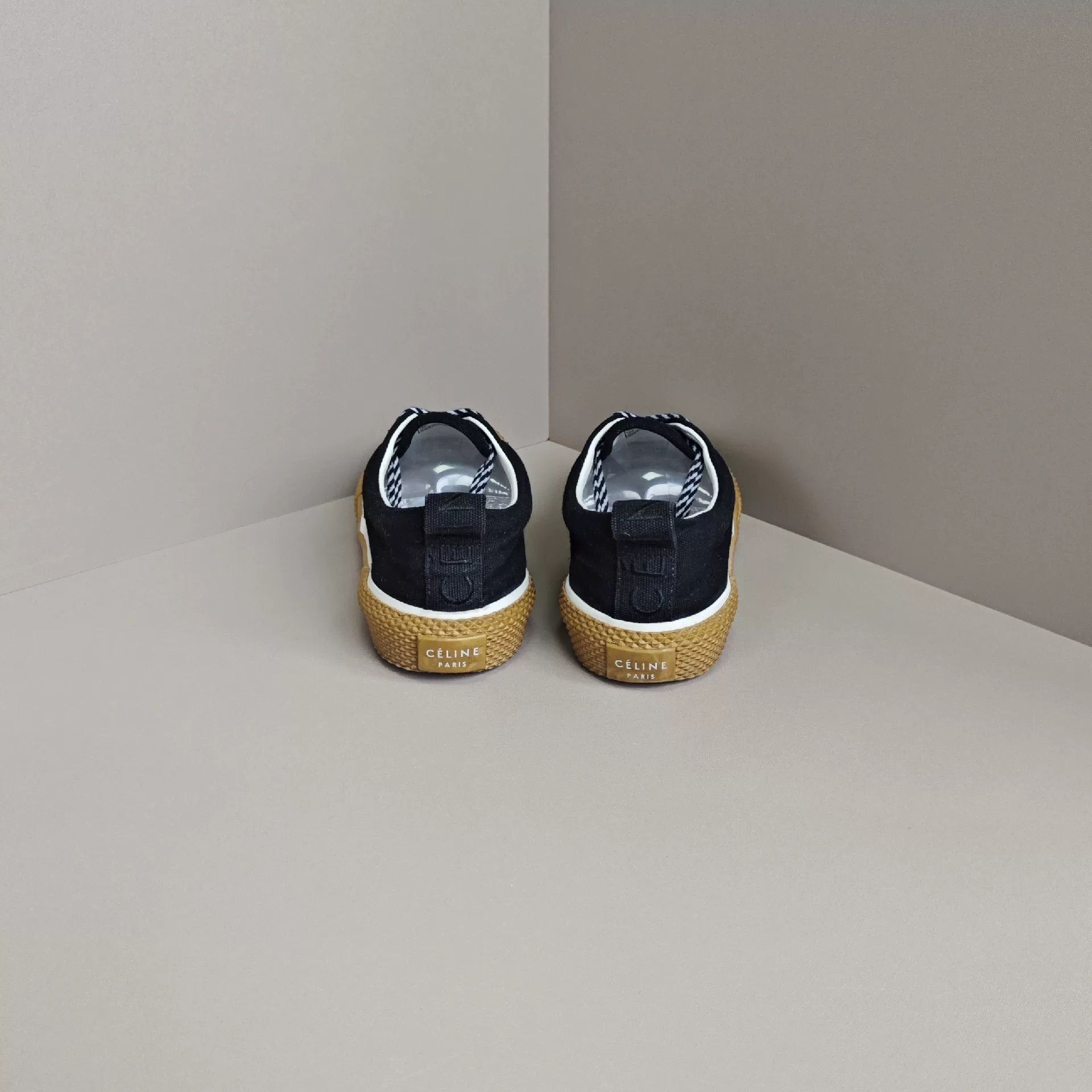 Celine Celine Casual Lowtop Sneakers us_5 Women Size US 5 / IT 35 - 3 Thumbnail