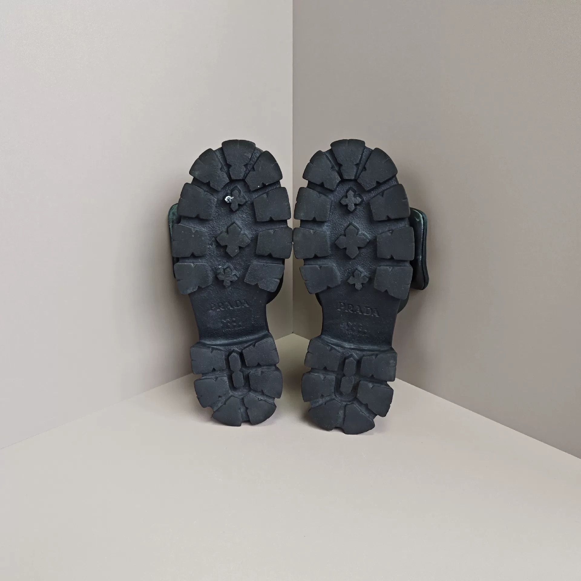 Prada Prada Sandals us_7 Women Size US 7 / IT 37 - 5 Thumbnail