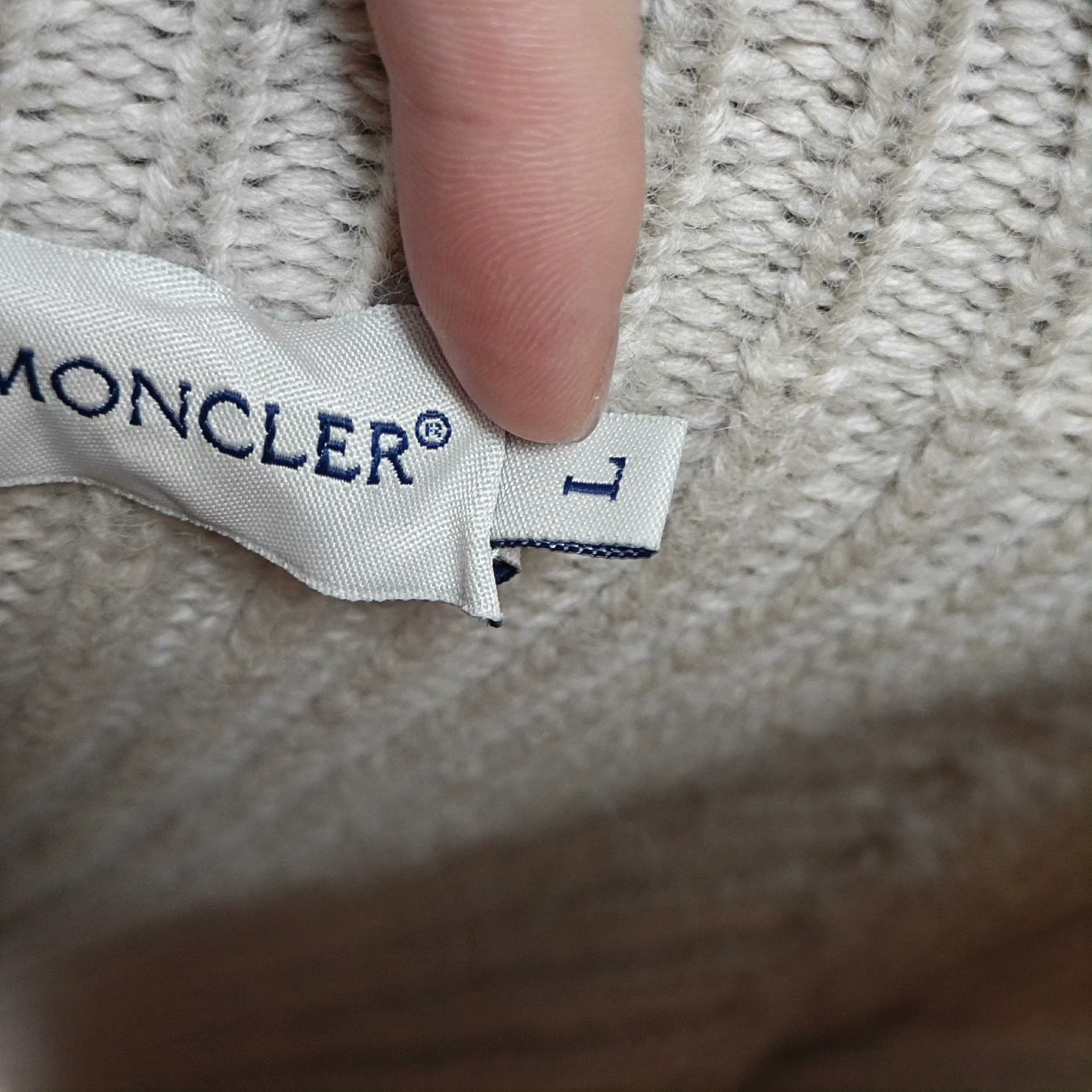 Moncler Moncler Knit Wool Sweater L Women Size L / US 10 / IT 46 - 4 Thumbnail