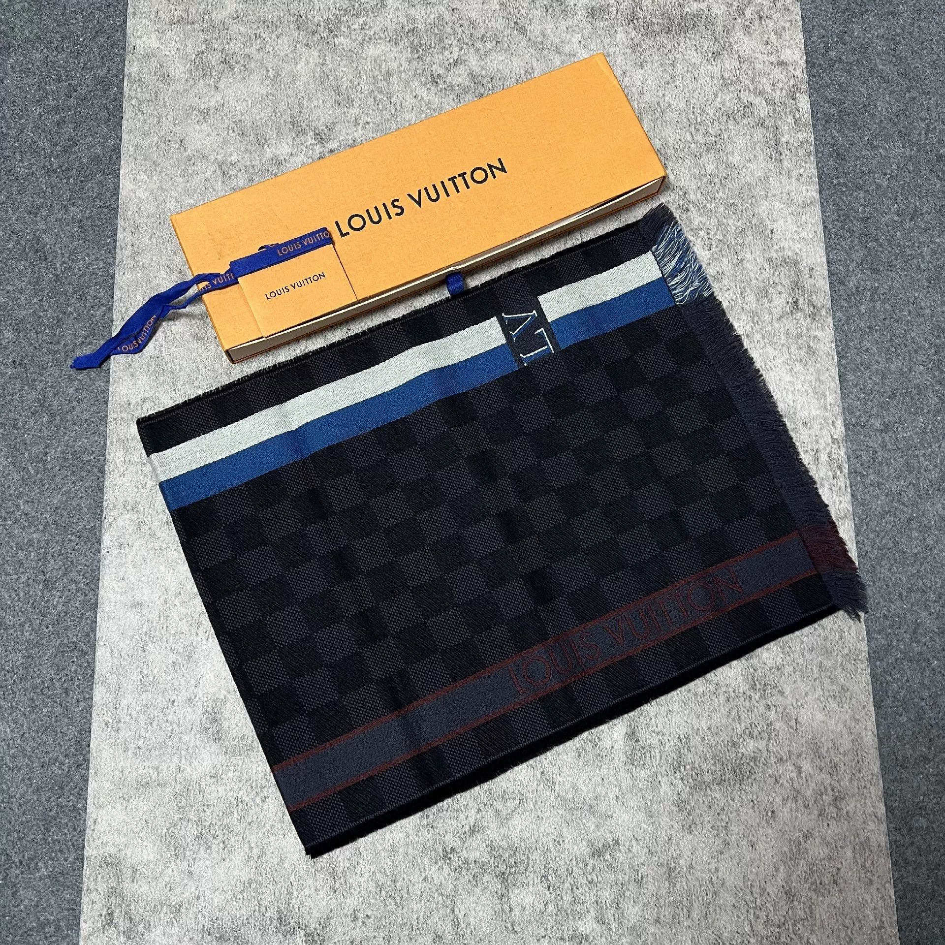 Louis Vuitton Louis Vuitton Checkered Scarf one size Men Size ONE SIZE - 3 Thumbnail