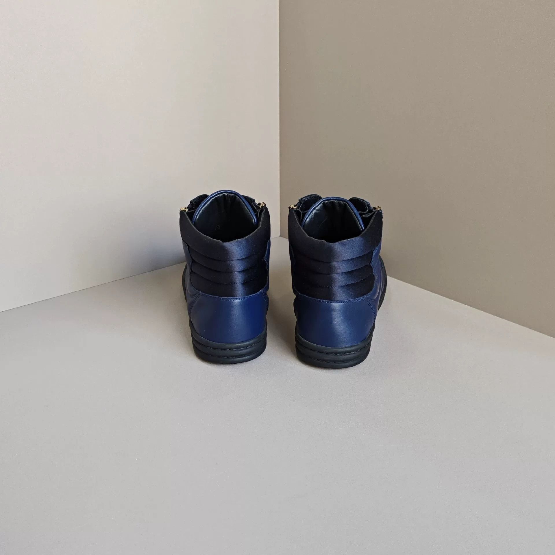 Chanel Chanel Casual Embroidered Lowtop Sneakers 8 Men Size US 8 / EU 41 - 3 Thumbnail