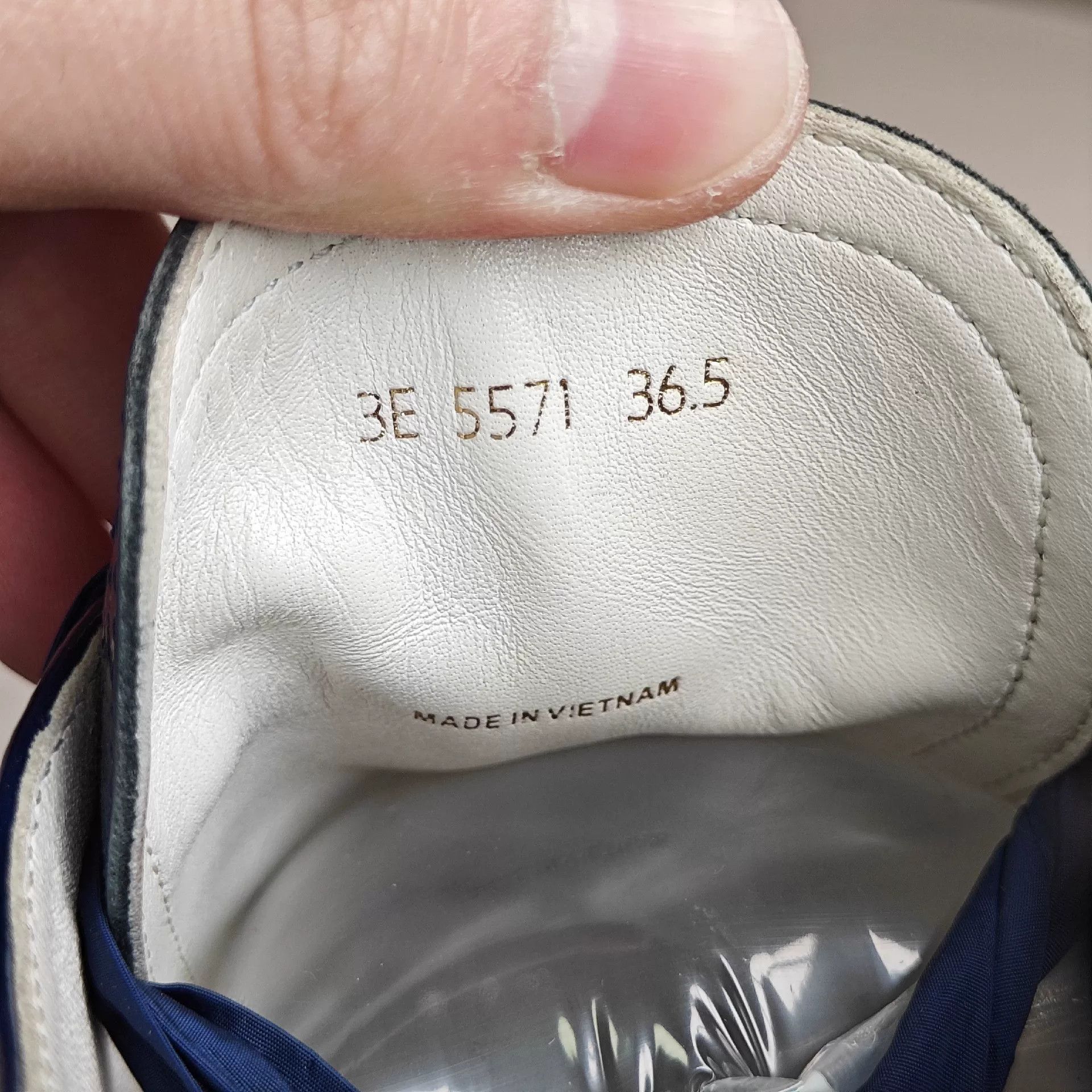 Prada Prada Casual Lowtop Sneakers us_6 Women Size US 6 / IT 36 - 6 Thumbnail