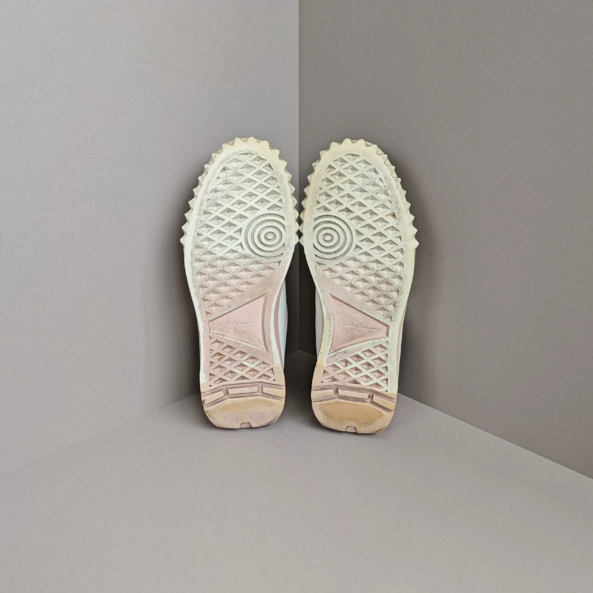 Salvatore Ferragamo Salvatore Ferragamo Lowtop Sneakers us_6 Women Size US 6 / IT 36 - 5 Thumbnail