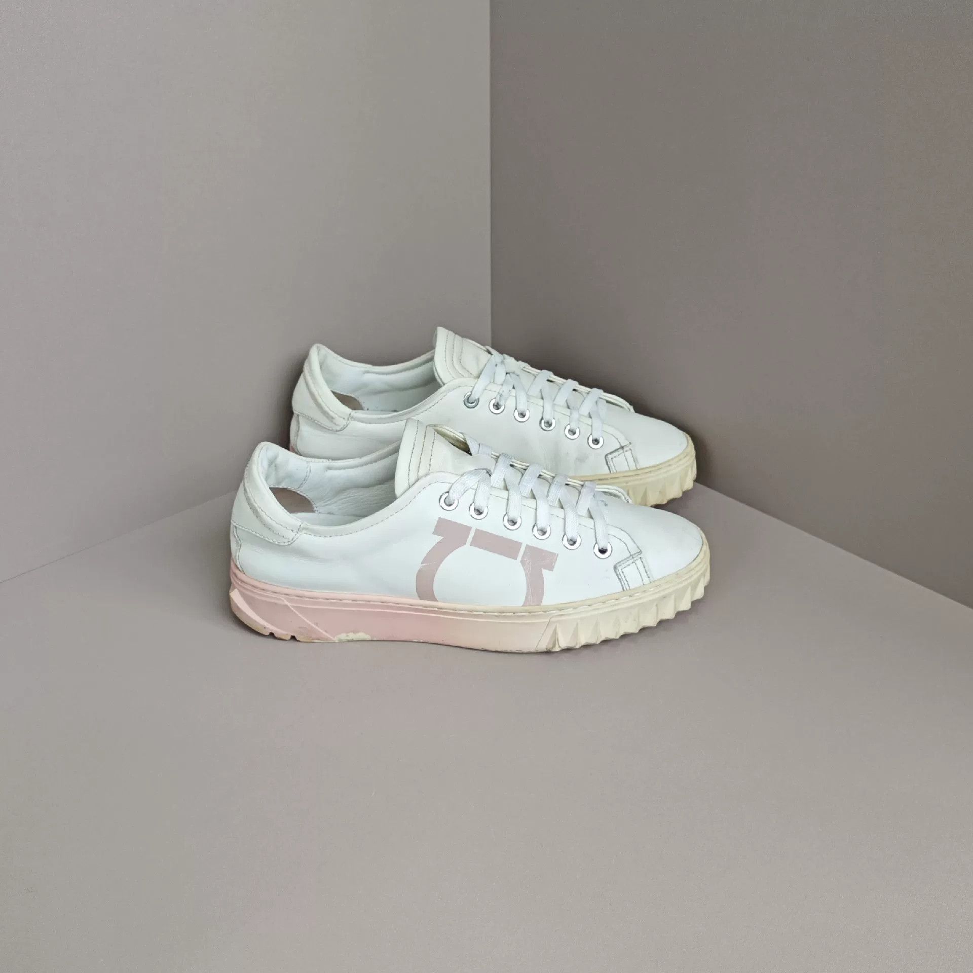 Salvatore Ferragamo Salvatore Ferragamo Lowtop Sneakers us_6 Women Size US 6 / IT 36 - 4 Thumbnail