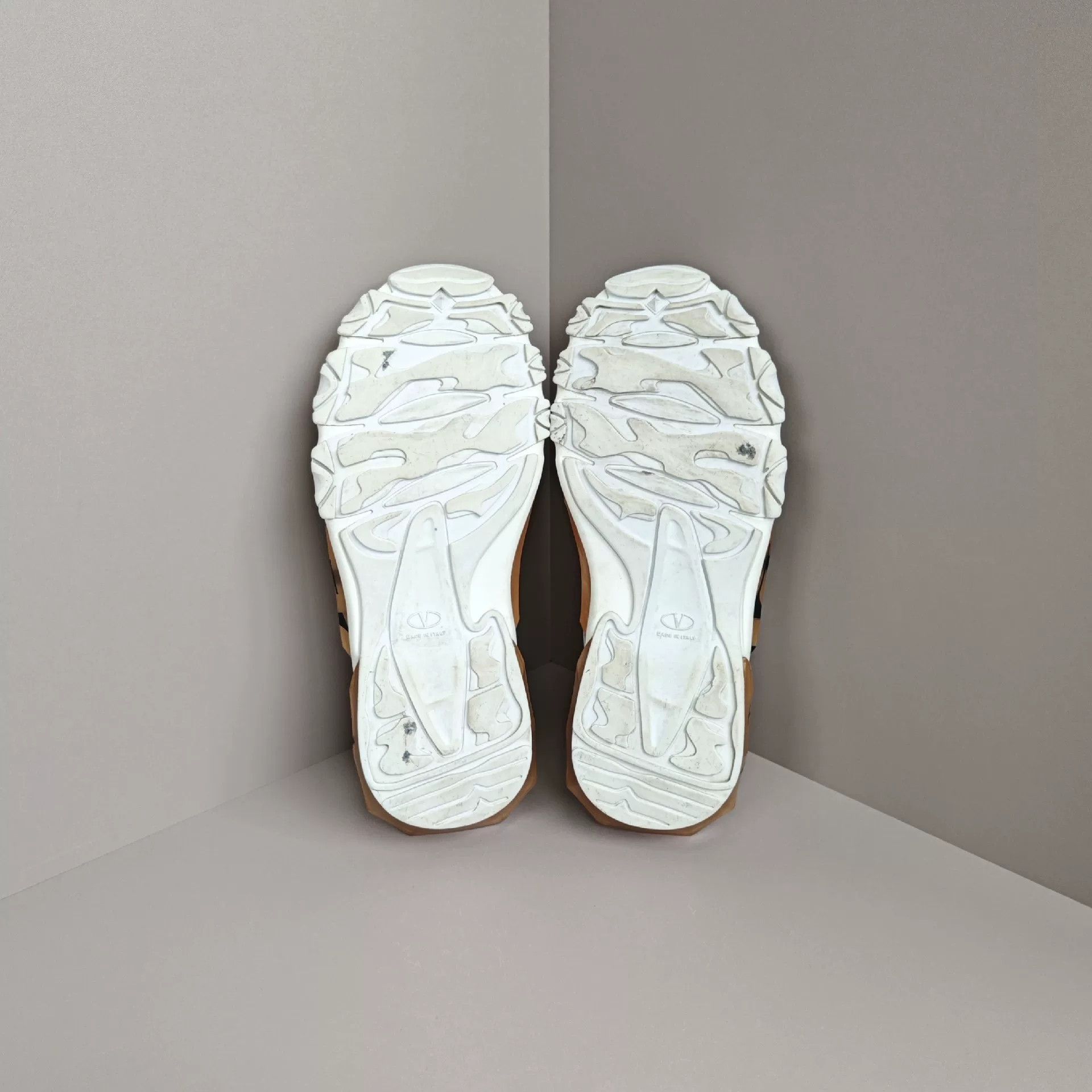 Valentino Valentino Casual Lowtop Sneakers 8 Men Size US 8 / EU 41 - 5 Thumbnail