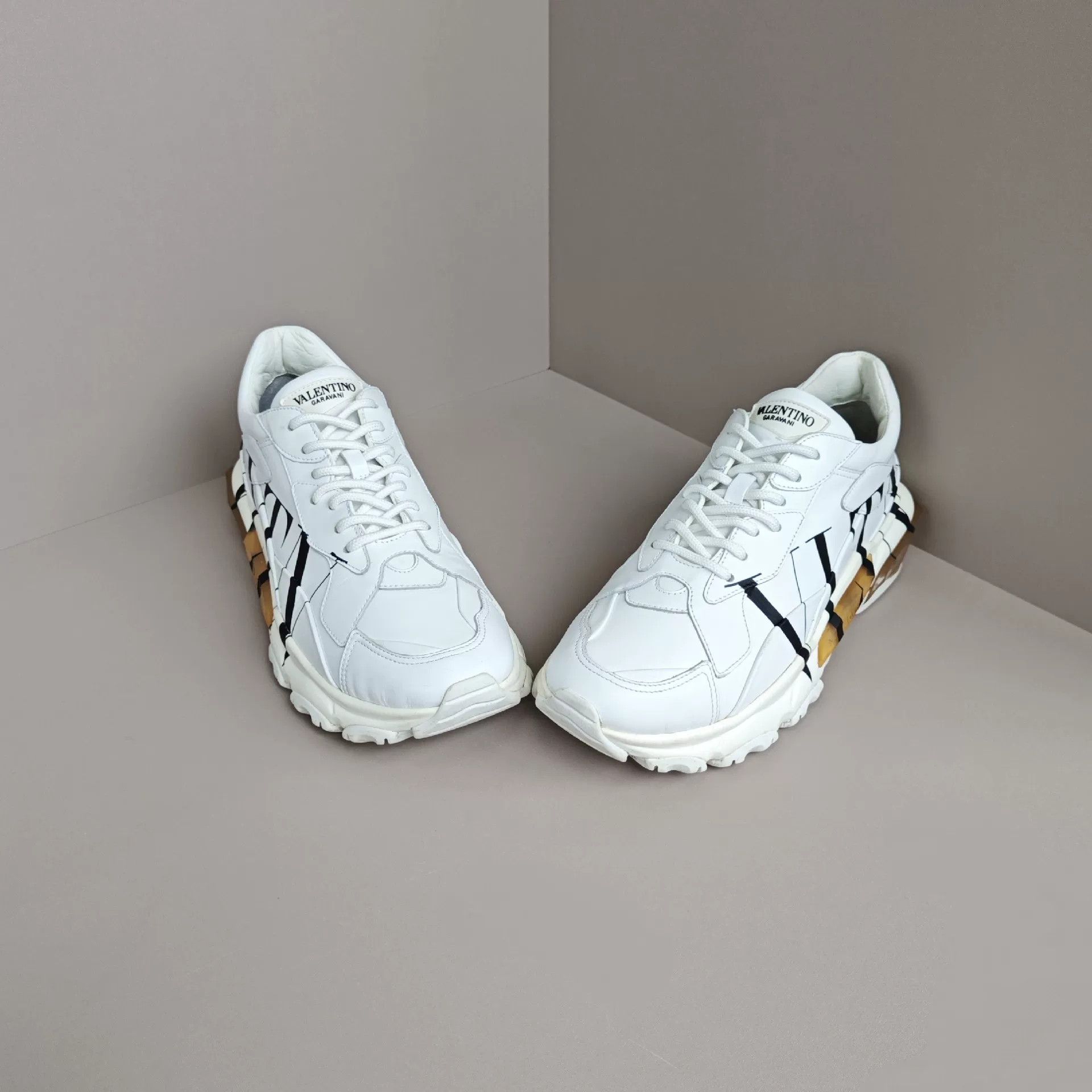 Valentino Valentino Casual Lowtop Sneakers 8 Men Size US 8 / EU 41 - 2 Thumbnail