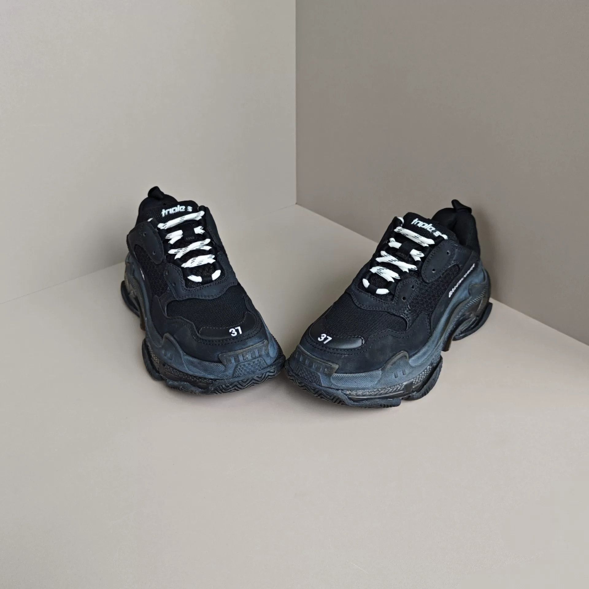 Balenciaga Balenciaga Lowtop Sneakers us_7 Women Size US 7 / IT 37 - 2 Thumbnail