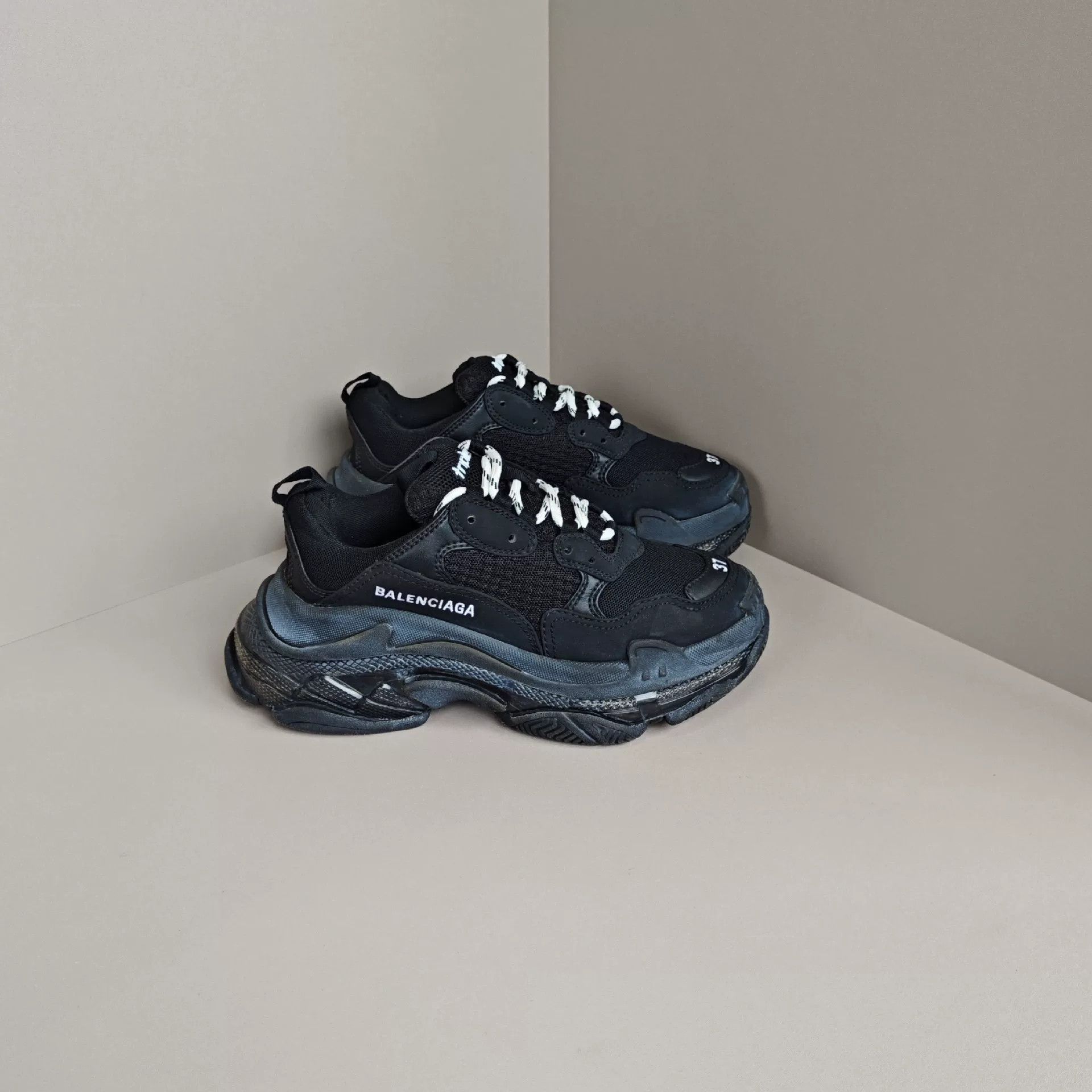 Balenciaga Balenciaga Lowtop Sneakers us_7 Women Size US 7 / IT 37 - 4 Thumbnail
