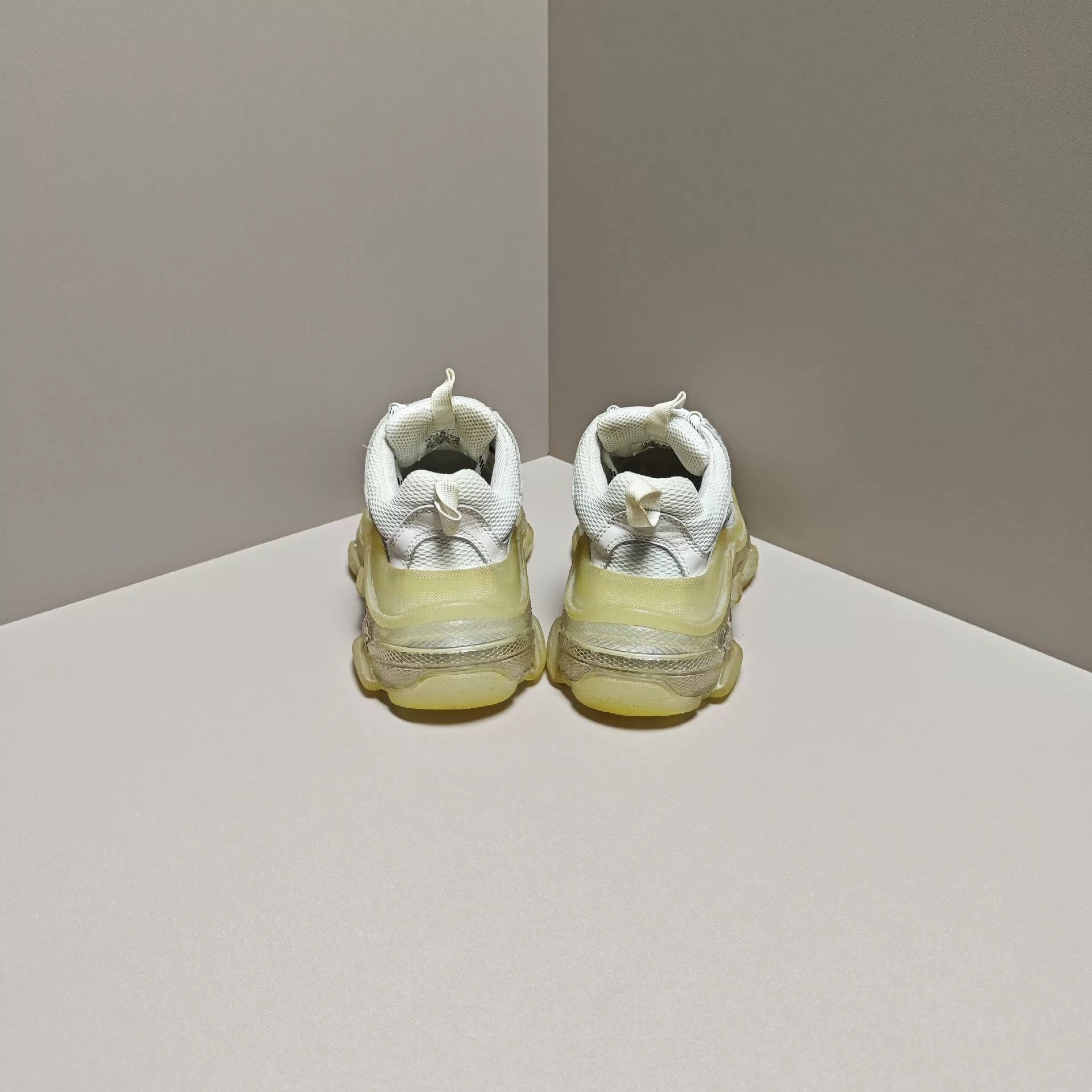 Balenciaga Balenciaga Lowtop Sneakers us_5 Women Size US 5 / IT 35 - 3 Thumbnail