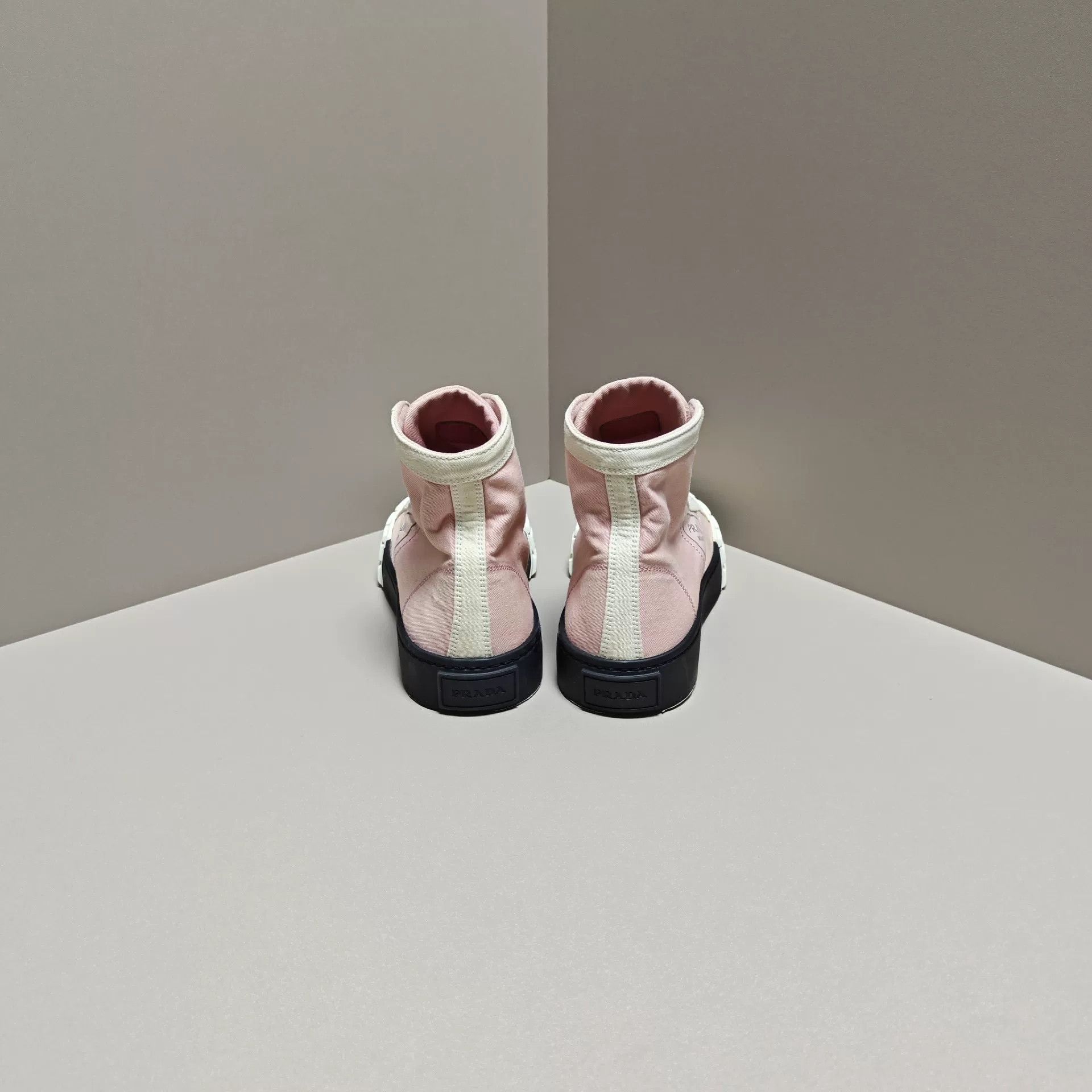 Prada Prada Hitop Sneakers us_5 Women Size US 5 / IT 35 - 3 Thumbnail
