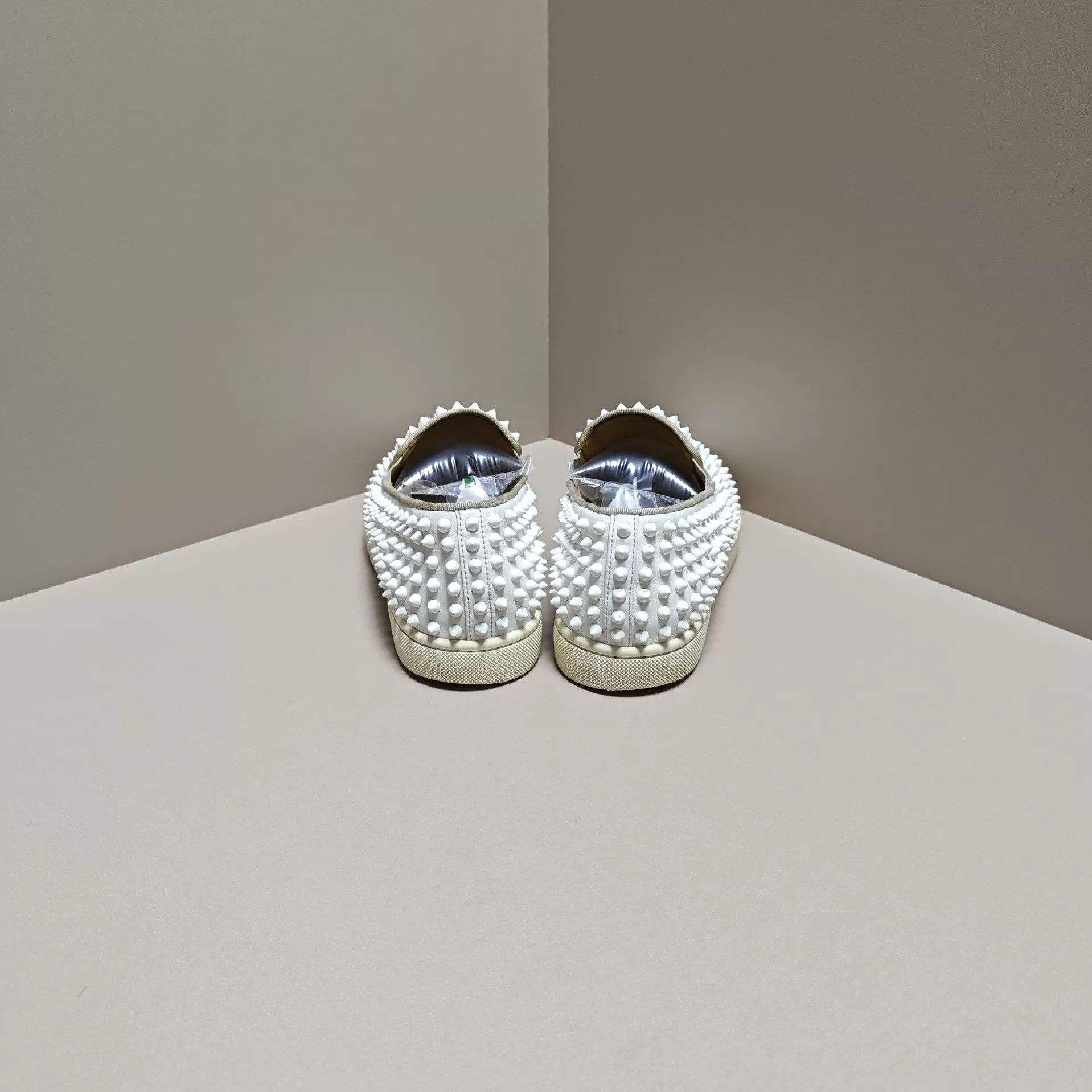 Christian Louboutin Christian Louboutin Lowtop Sneakers 6 Men Size US 6 / EU 39 - 3 Thumbnail