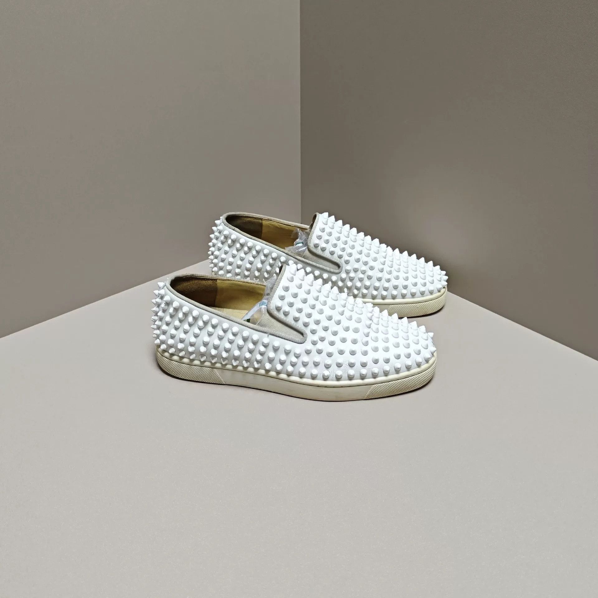 Christian Louboutin Christian Louboutin Lowtop Sneakers 6 Men Size US 6 / EU 39 - 4 Thumbnail