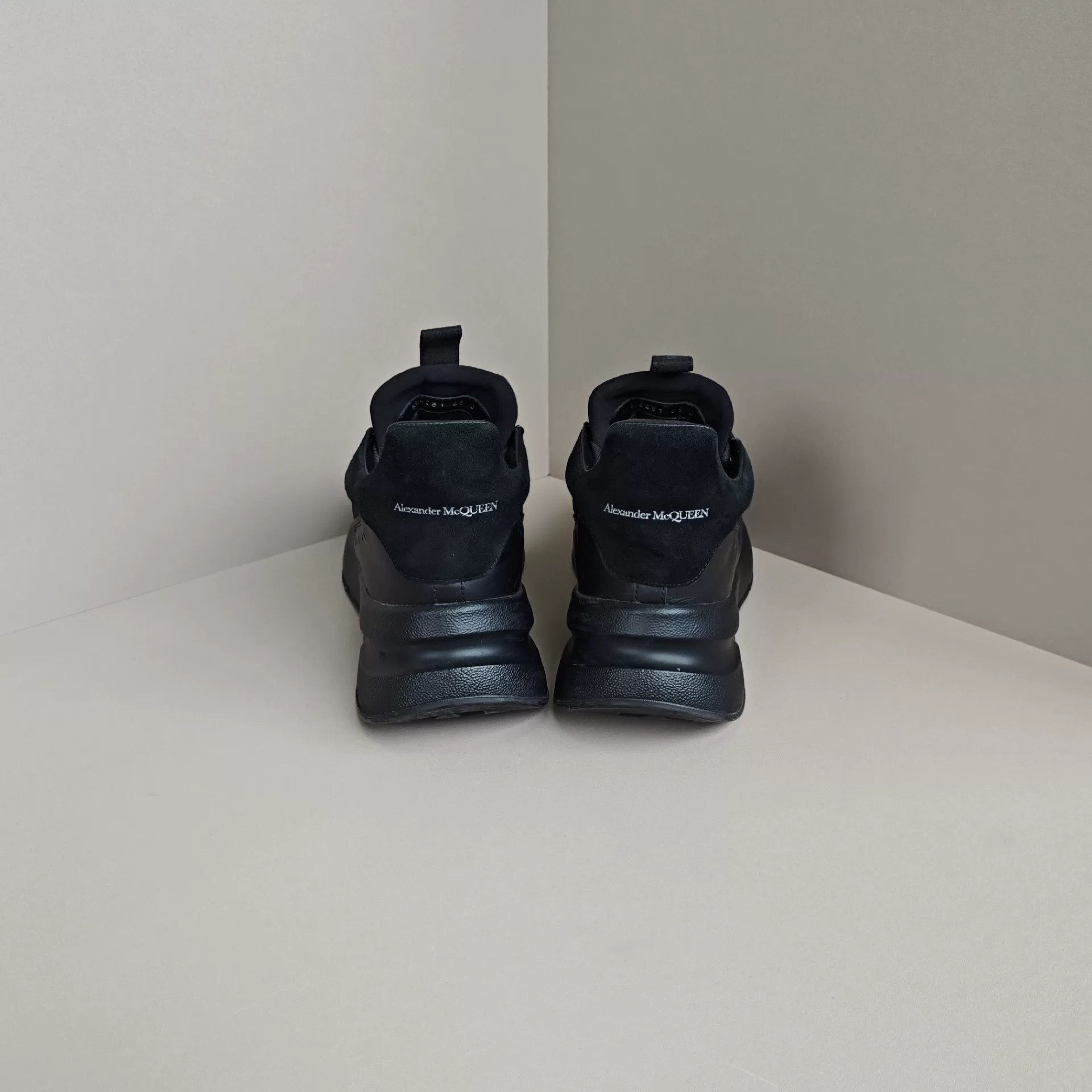 Alexander McQueen Alexander McQueen Running Lowtop Sneakers 10 Men Size US 10 / EU 43 - 3 Thumbnail