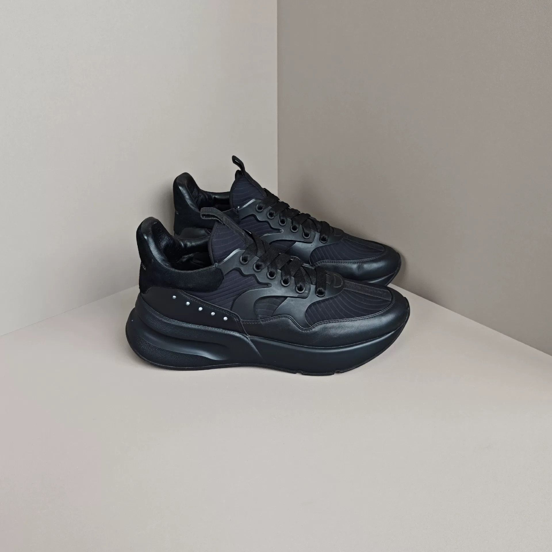 Alexander McQueen Alexander McQueen Running Lowtop Sneakers 10 Men Size US 10 / EU 43 - 4 Thumbnail