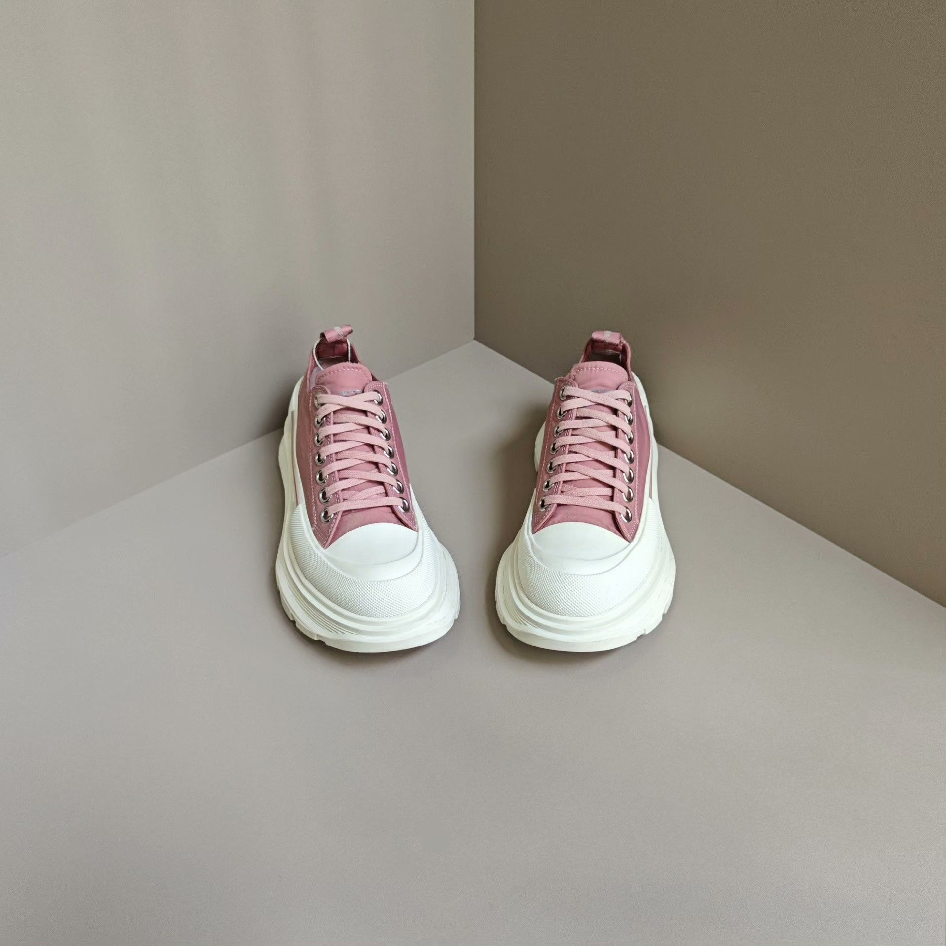 Alexander McQueen Alexander McQueen Pink Boots us_7 Women Size US 7 / IT 37 - 2 Thumbnail